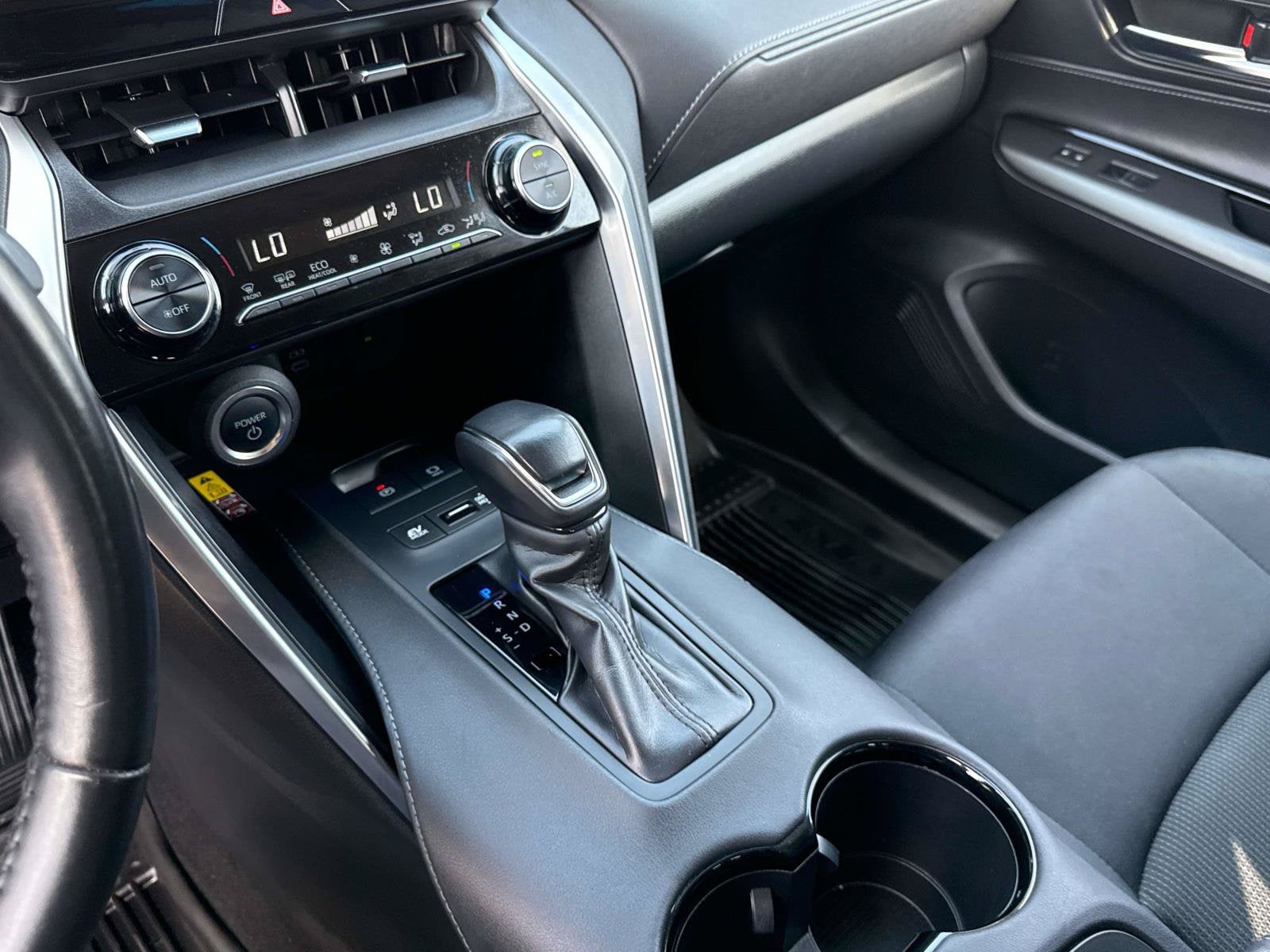 2024 Toyota Venza LE - Photo 22