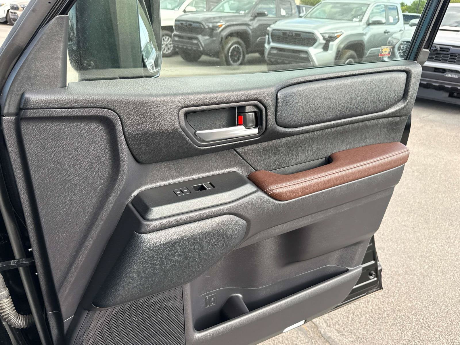 2025 Toyota Land Cruiser 4WD (Natl)