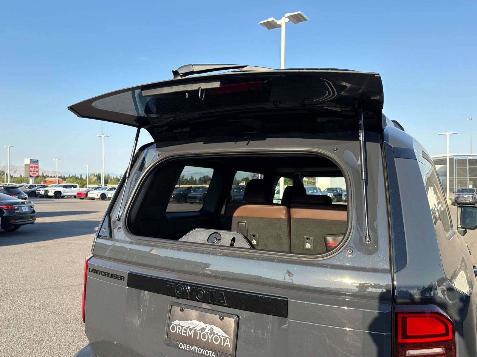 2027 Toyota Land Cruiser 4WD (Natl)