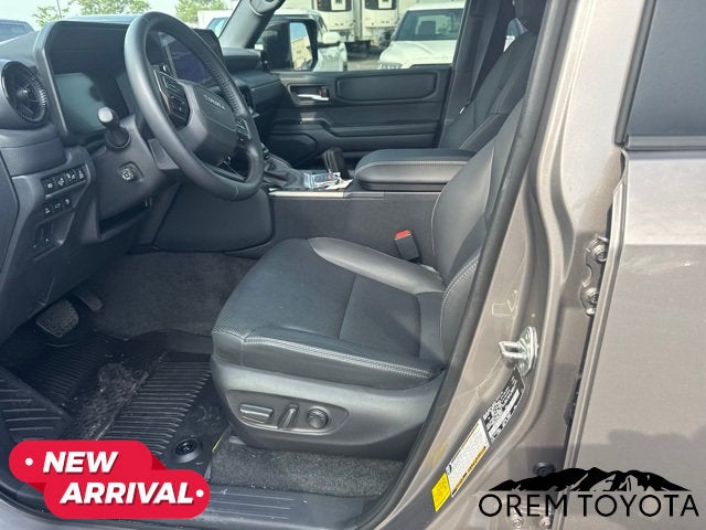 2025 Toyota Land Cruiser 4WD (Natl)