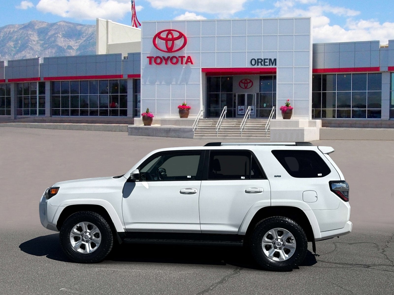 2024 Toyota 4RUNNER SR5