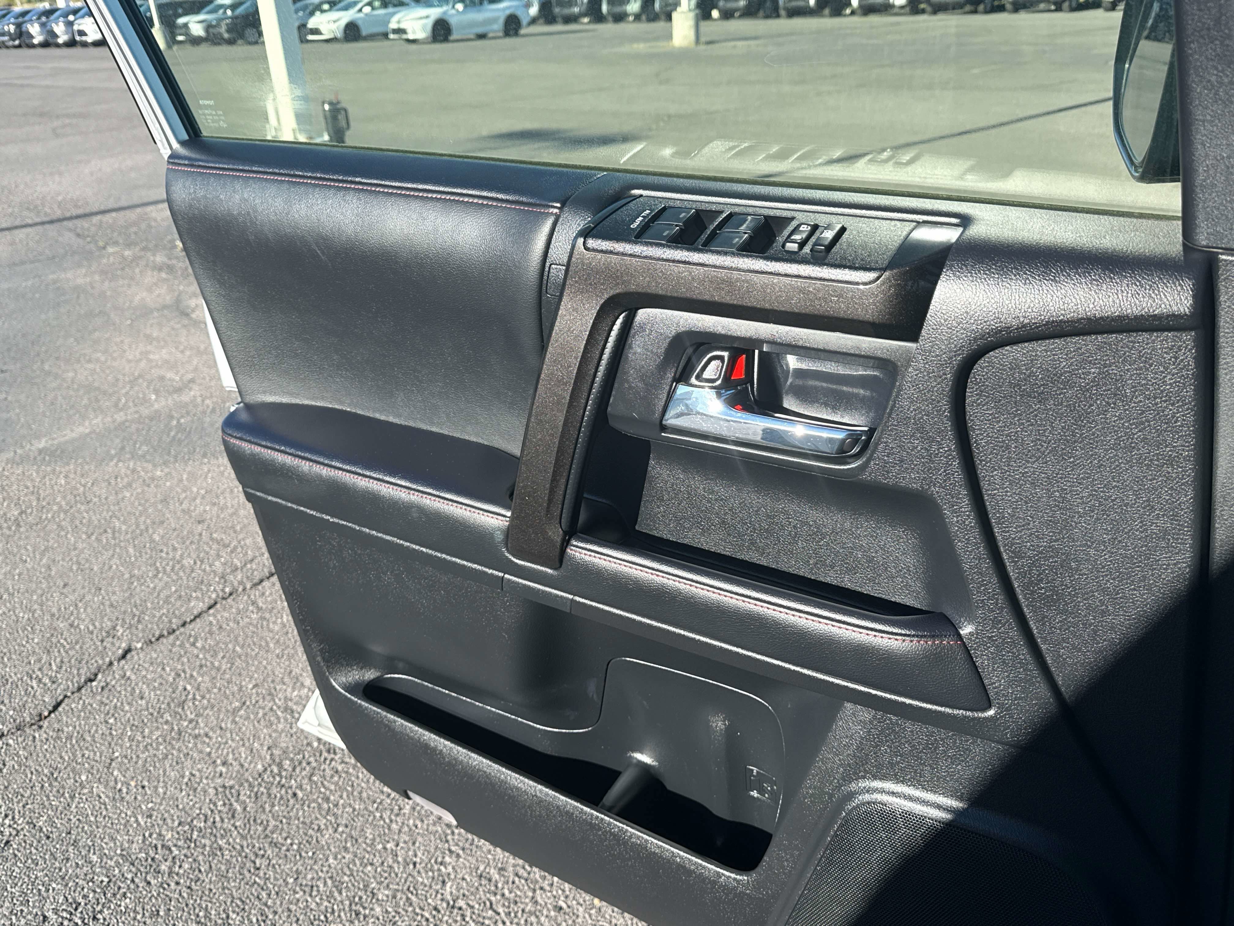 2024 Toyota 4RUNNER TRD Off Road