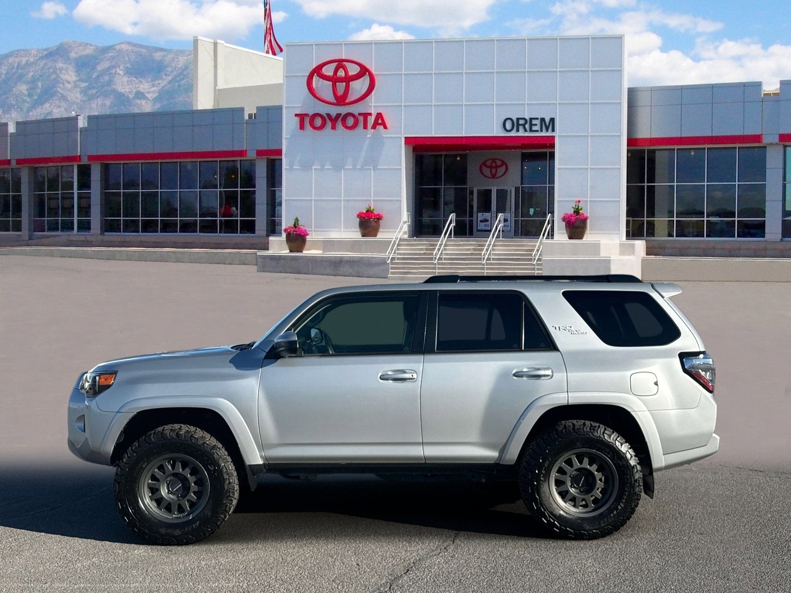 2024 Toyota 4RUNNER TRD Off Road