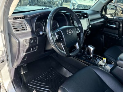 2022 Toyota 4RUNNER TRD Off Road Premium