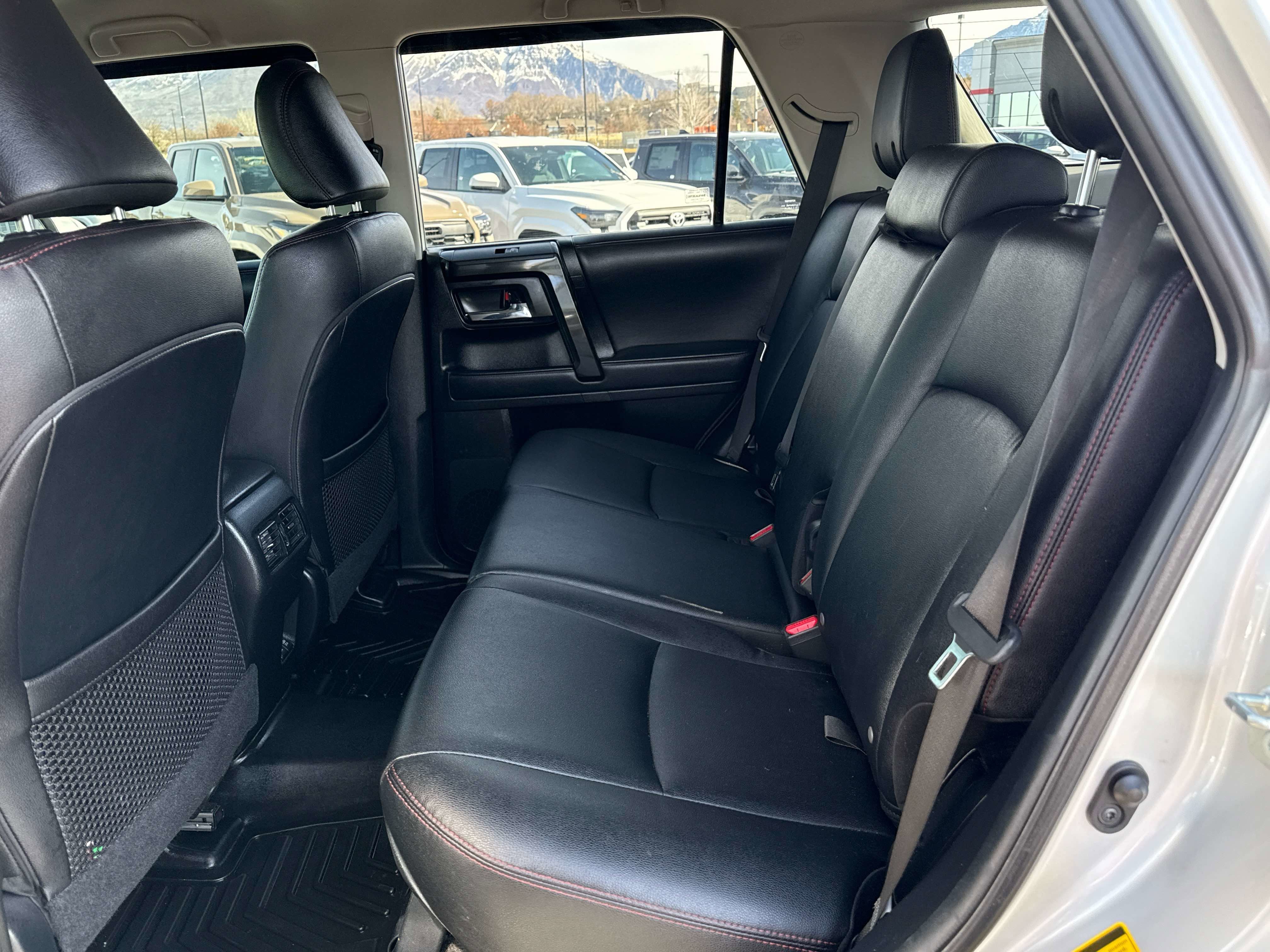 2022 Toyota 4RUNNER TRD Off Road Premium