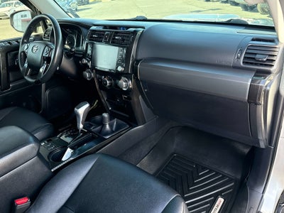2022 Toyota 4RUNNER TRD Off Road Premium