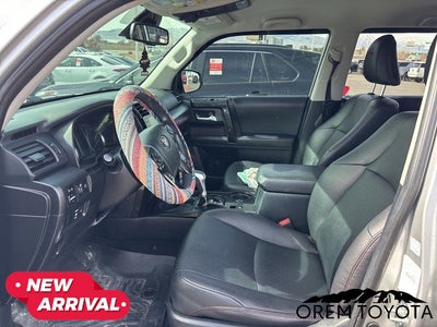 2022 Toyota 4RUNNER TRD Off Road Premium