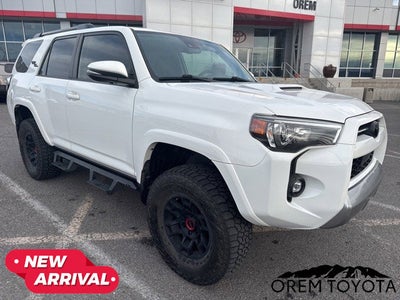 2022 Toyota 4RUNNER TRD Off Road Premium