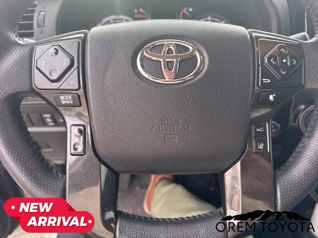 2022 Toyota 4RUNNER TRD Off Road Premium