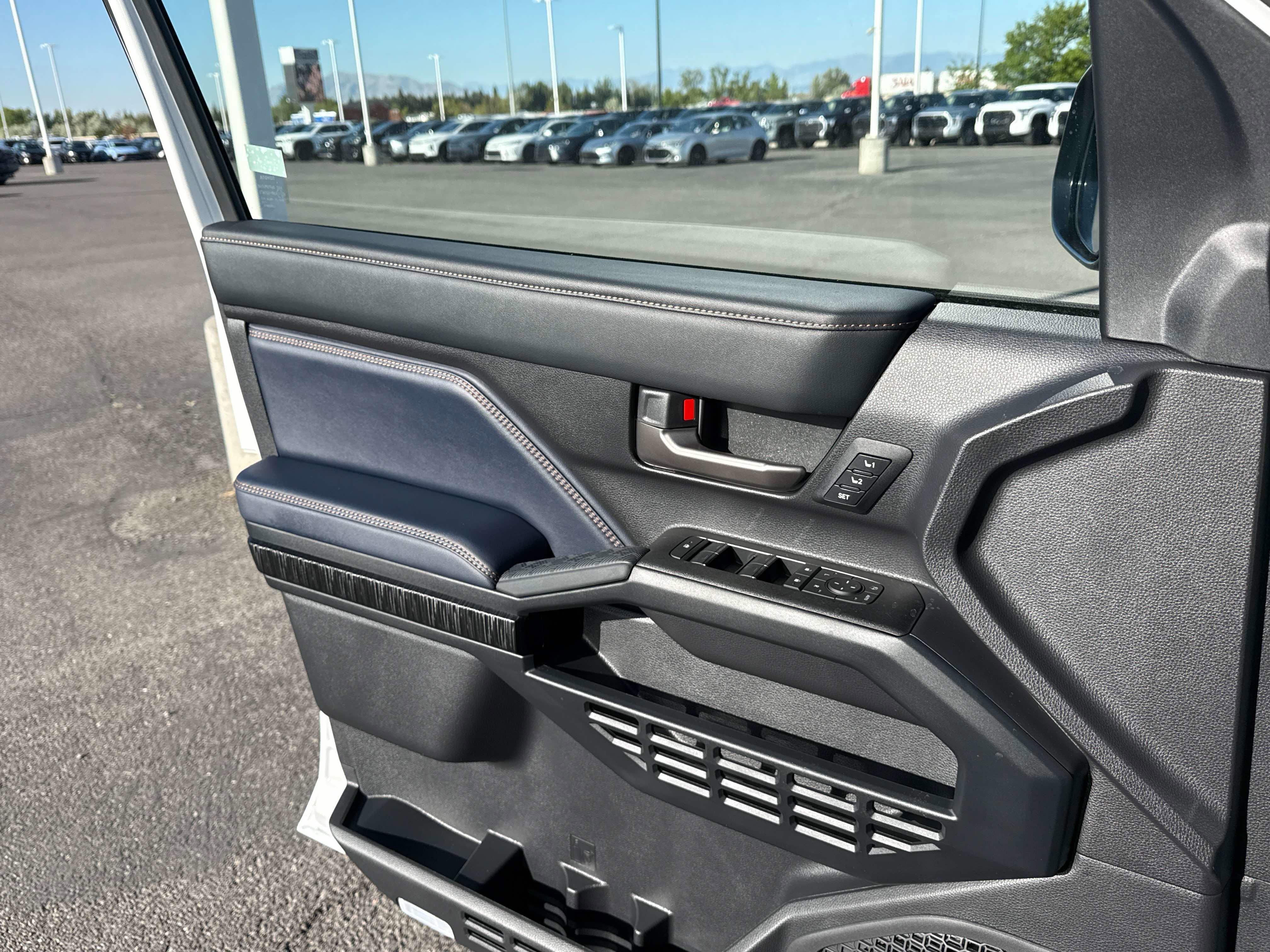 2026 Toyota 4Runner i-FORCE MAX Platinum
