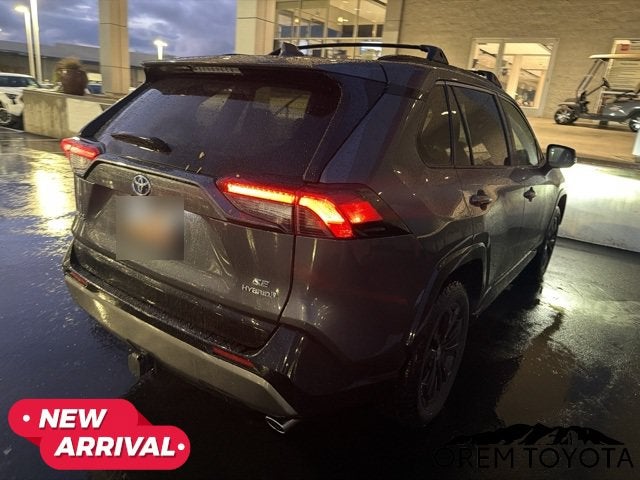 2022 Toyota RAV4 Hybrid SE
