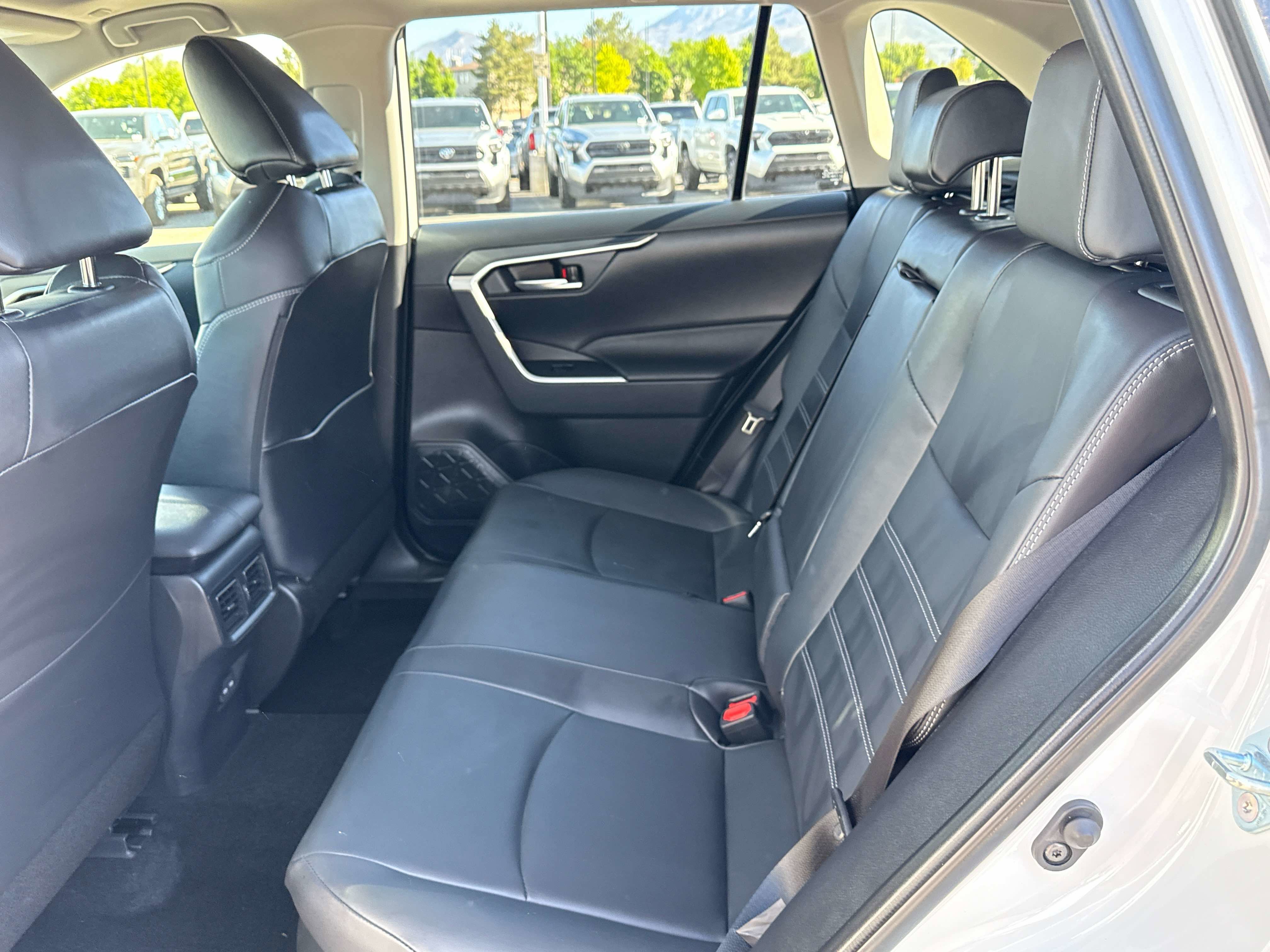 2025 Toyota RAV4 HYBRID Hybrid XLE Premium