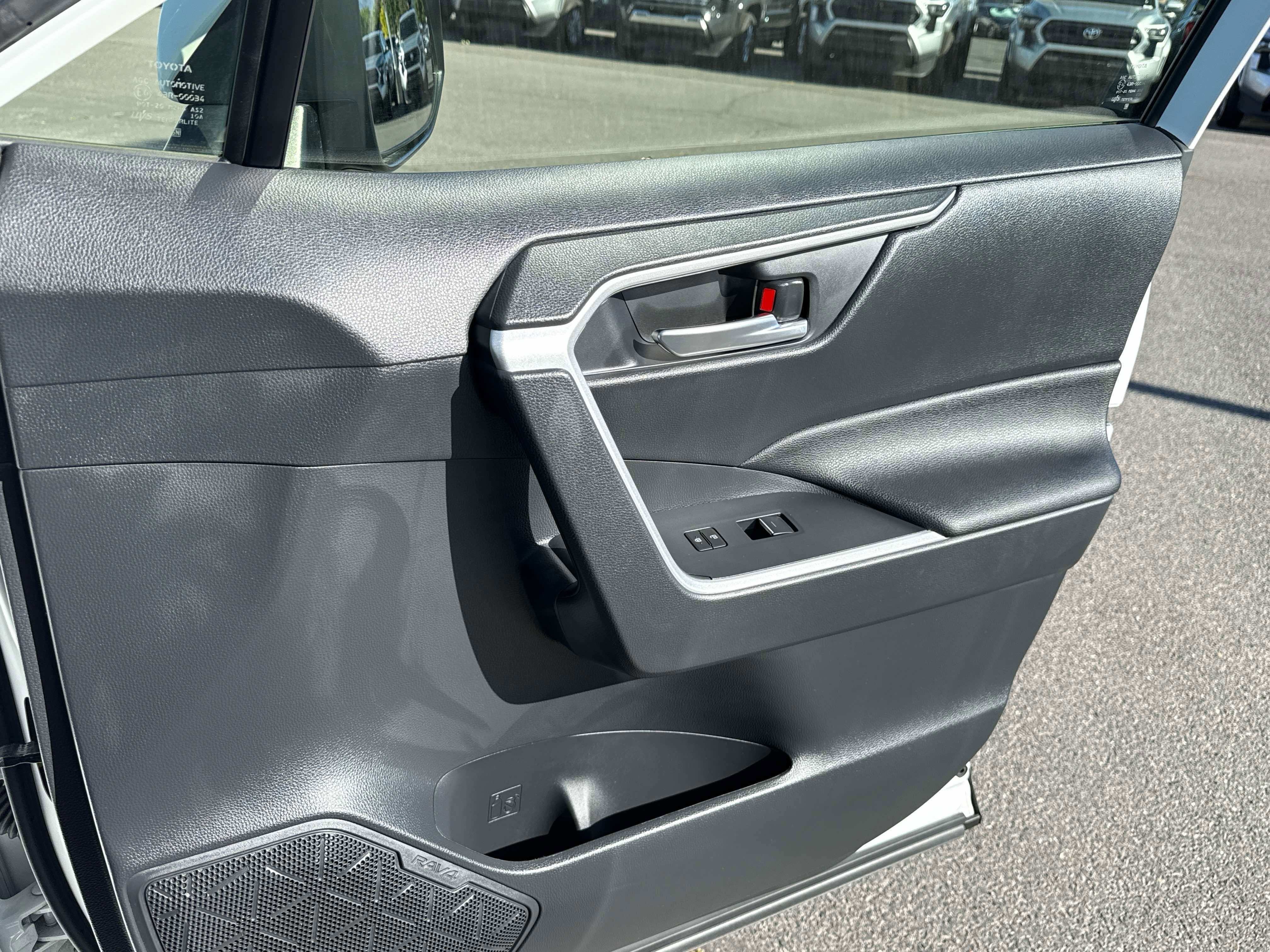2025 Toyota RAV4 HYBRID Hybrid XLE Premium