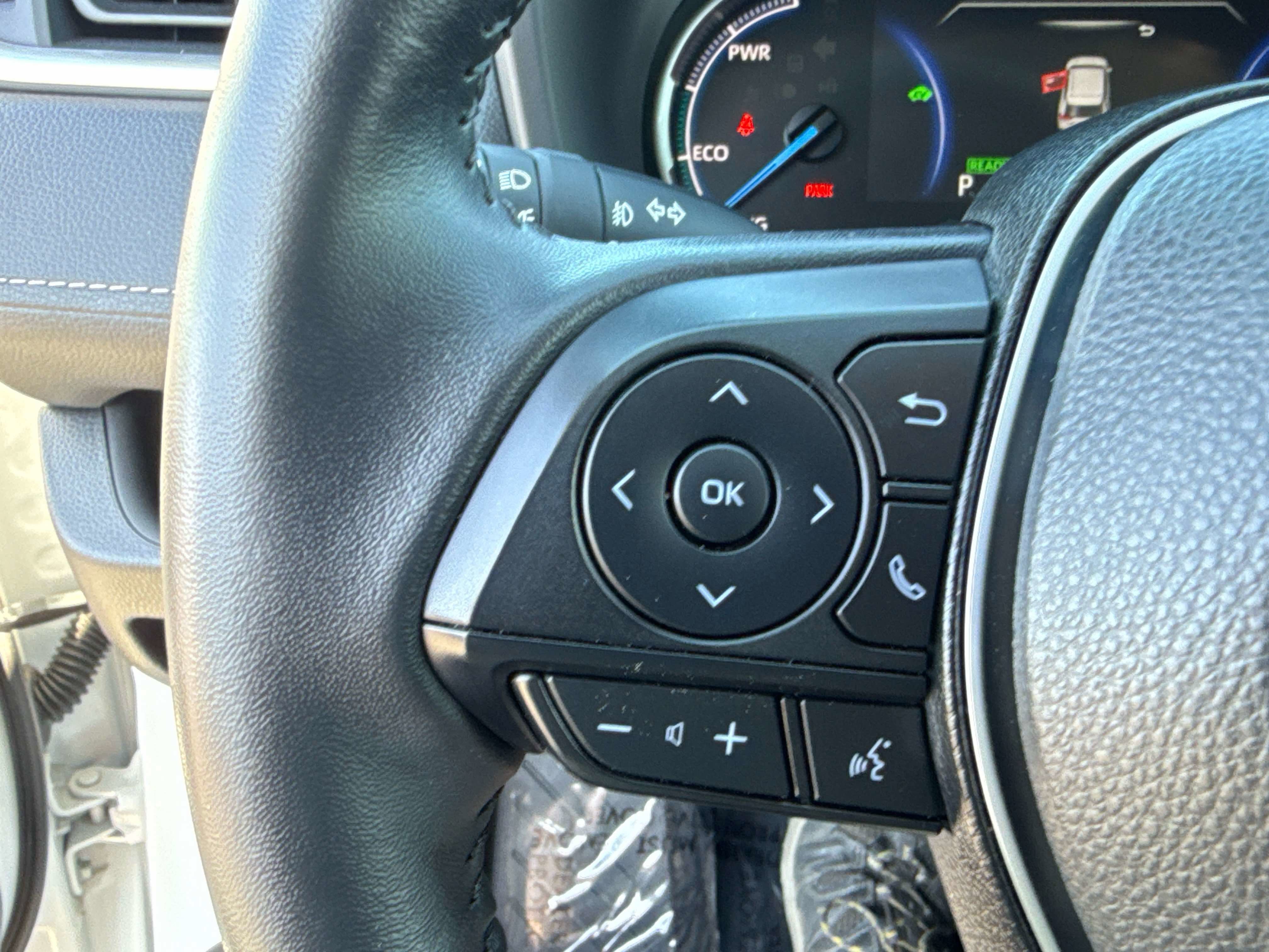 2025 Toyota RAV4 HYBRID Hybrid XLE Premium