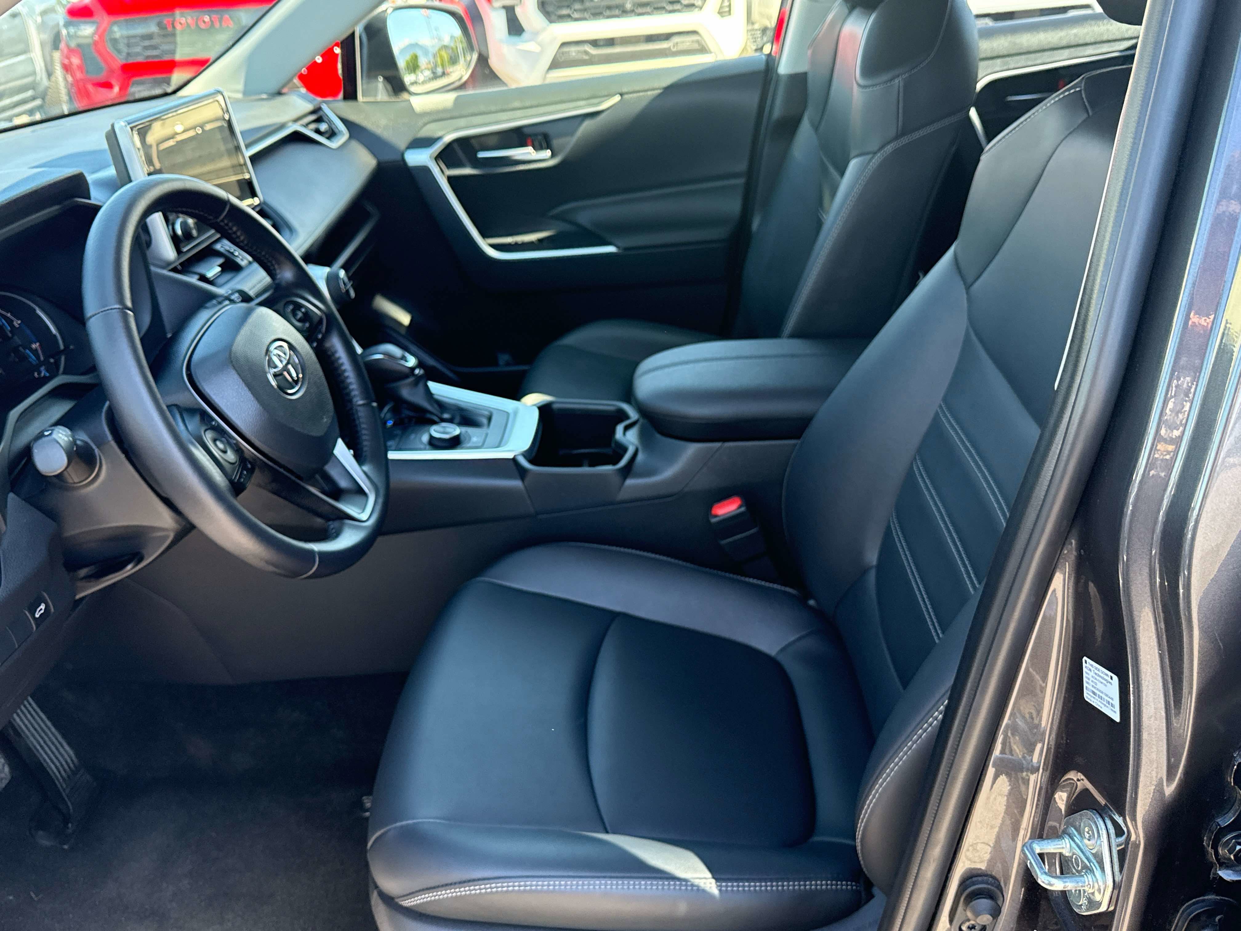 2025 Toyota RAV4 HYBRID Hybrid XLE Premium