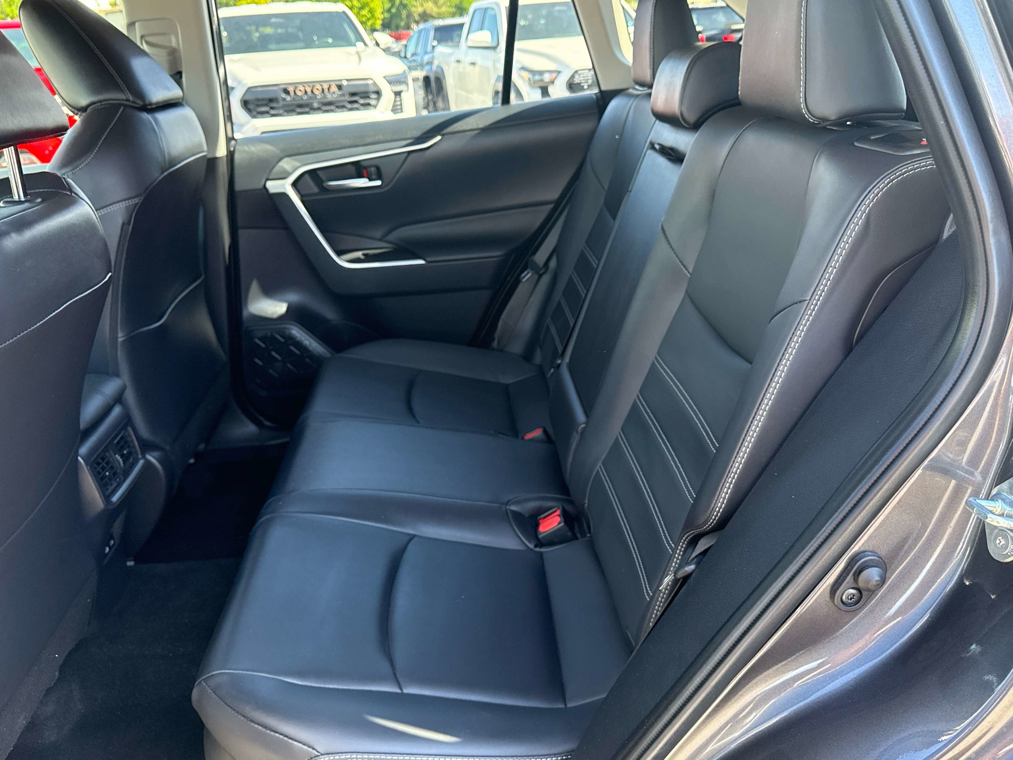 2025 Toyota RAV4 HYBRID Hybrid XLE Premium