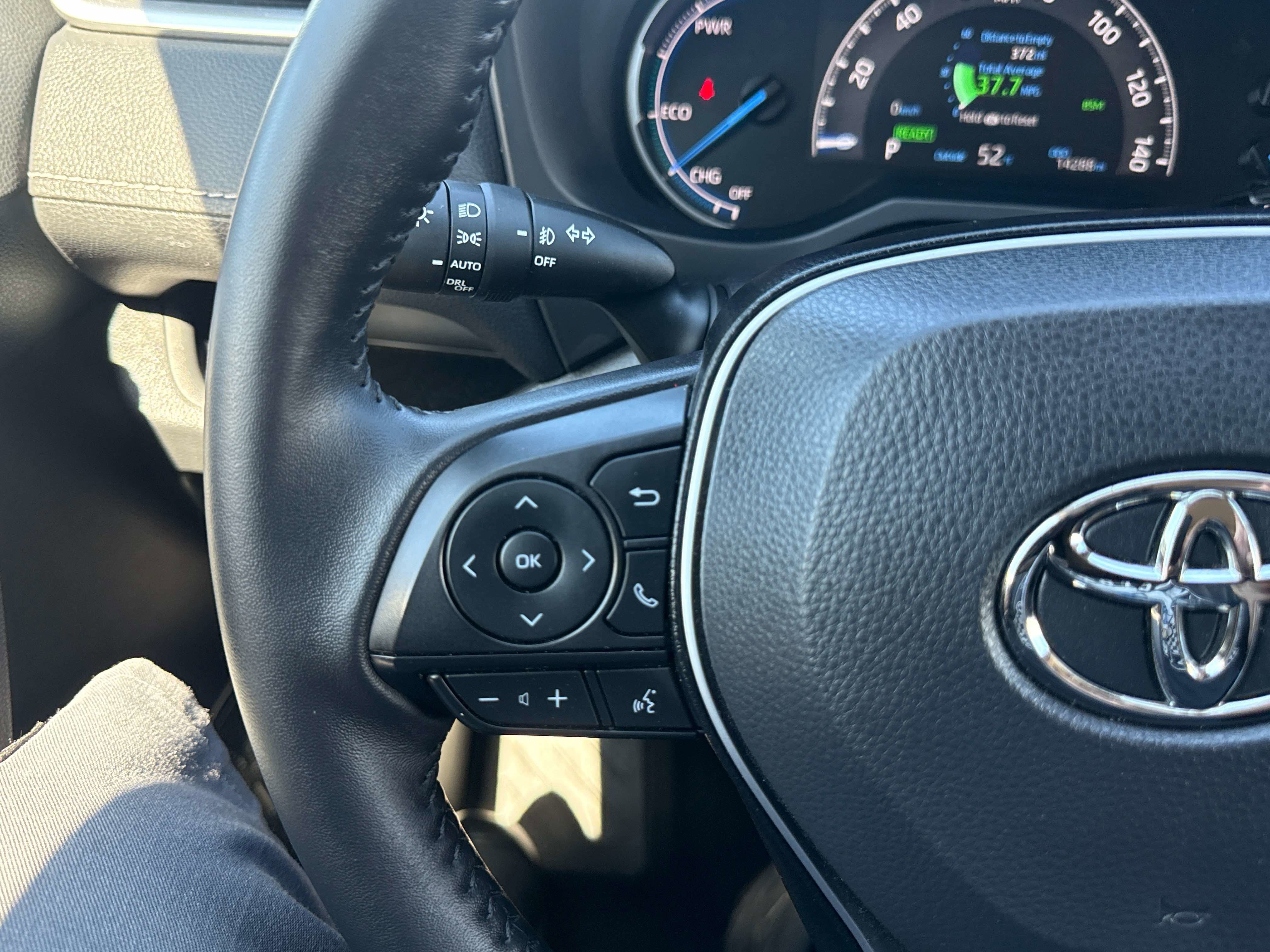2025 Toyota RAV4 HYBRID Hybrid XLE Premium