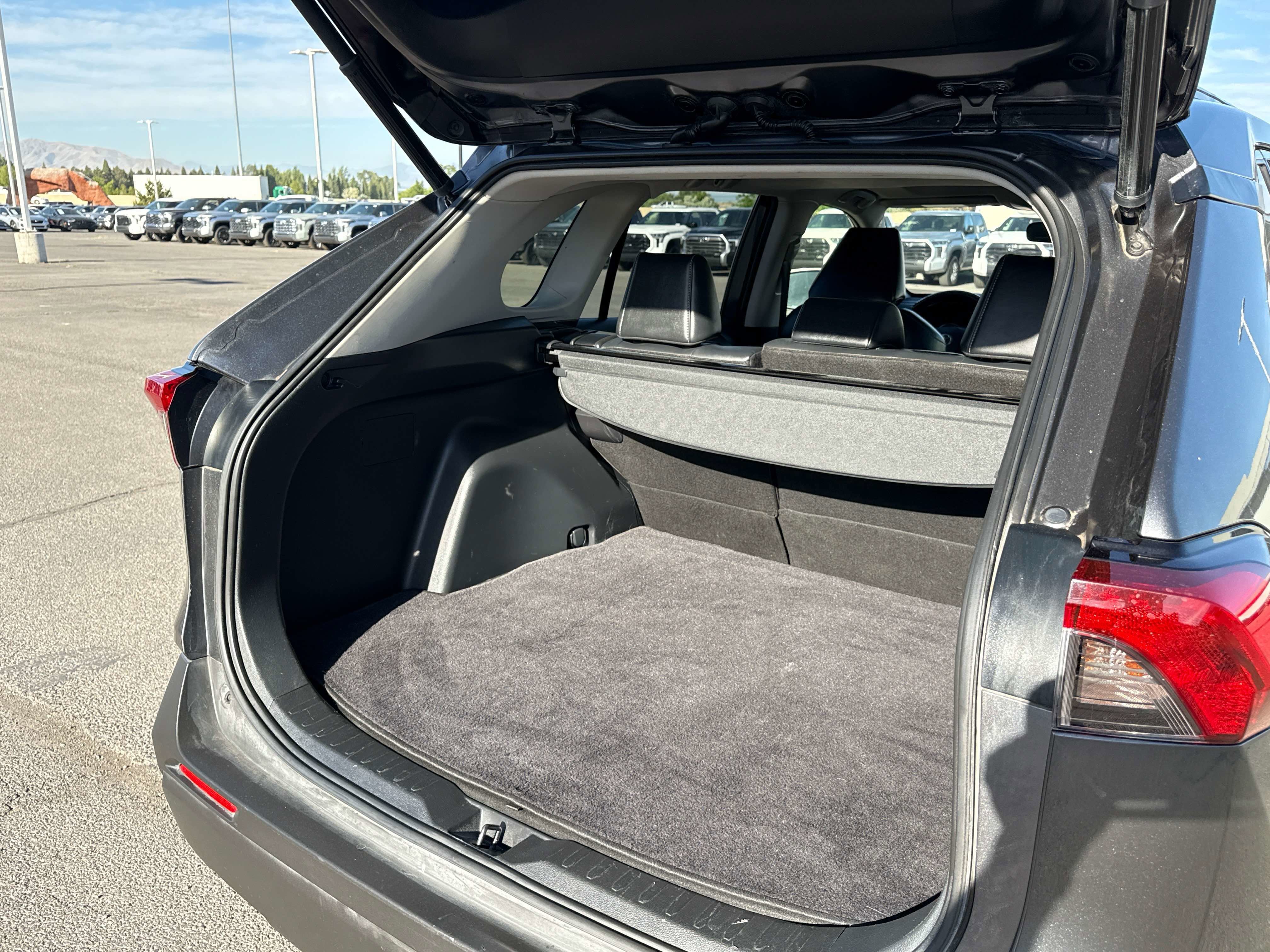 2020 Toyota RAV4 XLE Premium