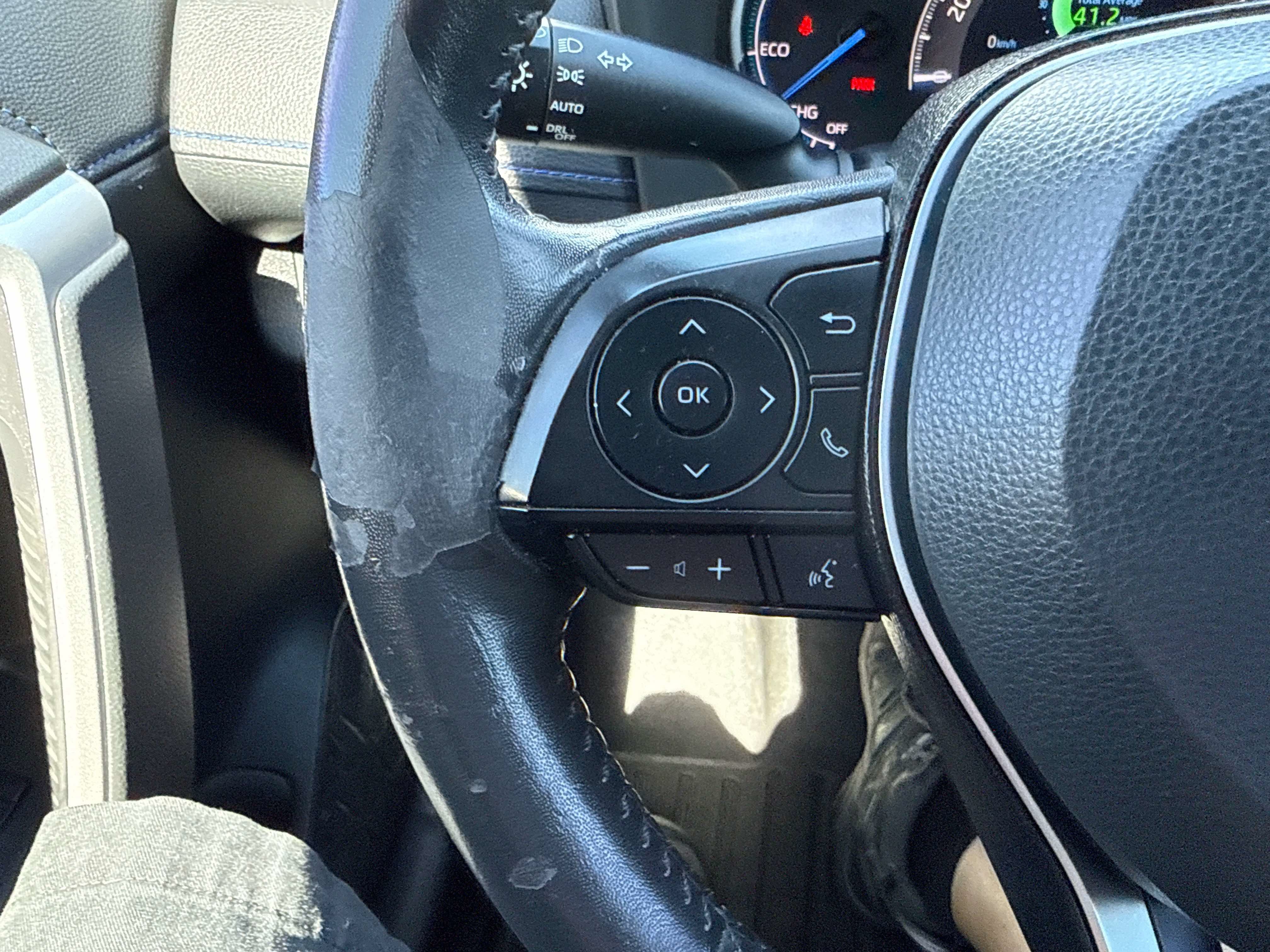 2022 Toyota RAV4 XSE - Photo 24