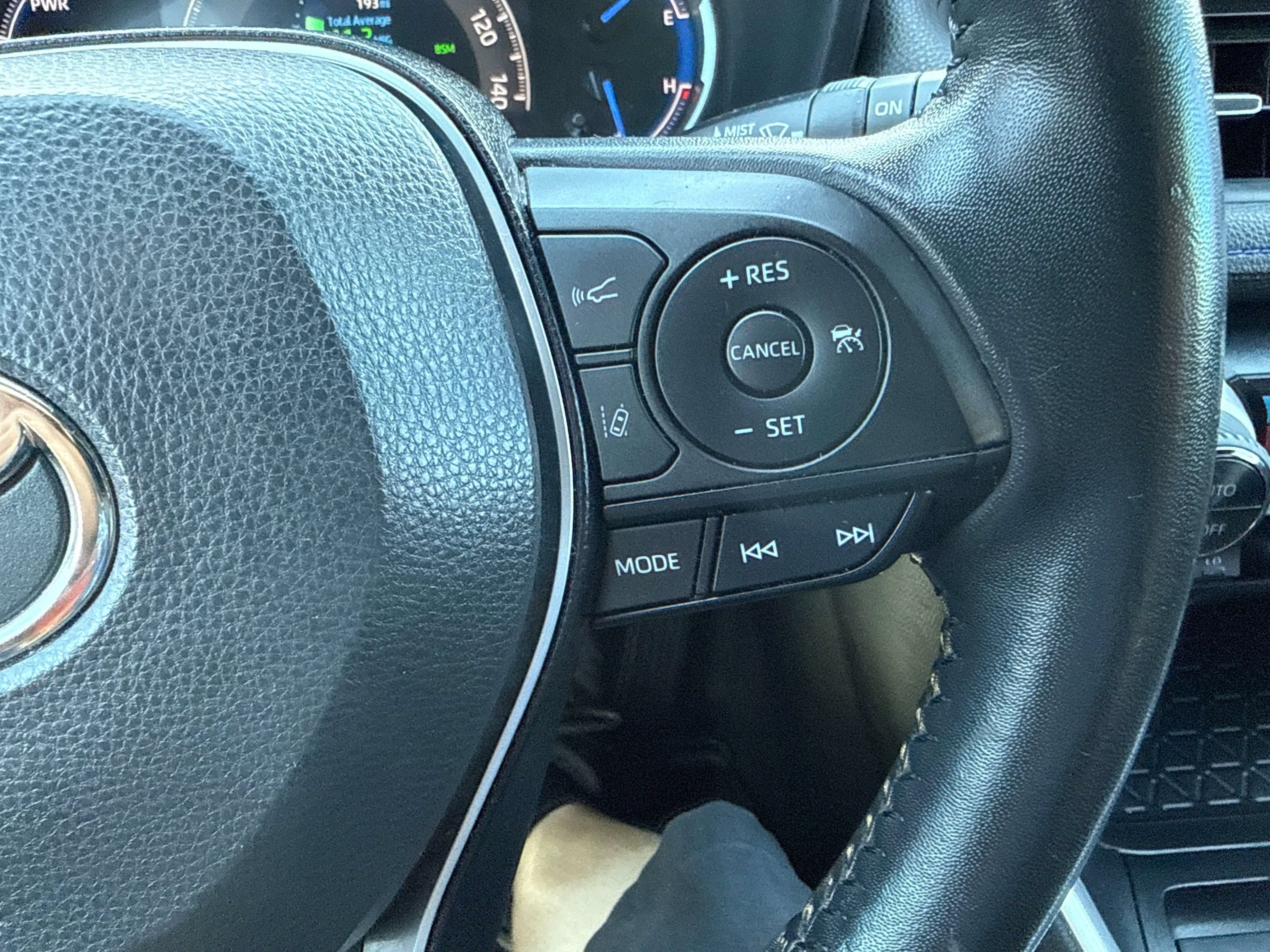 2022 Toyota RAV4 XSE - Photo 25