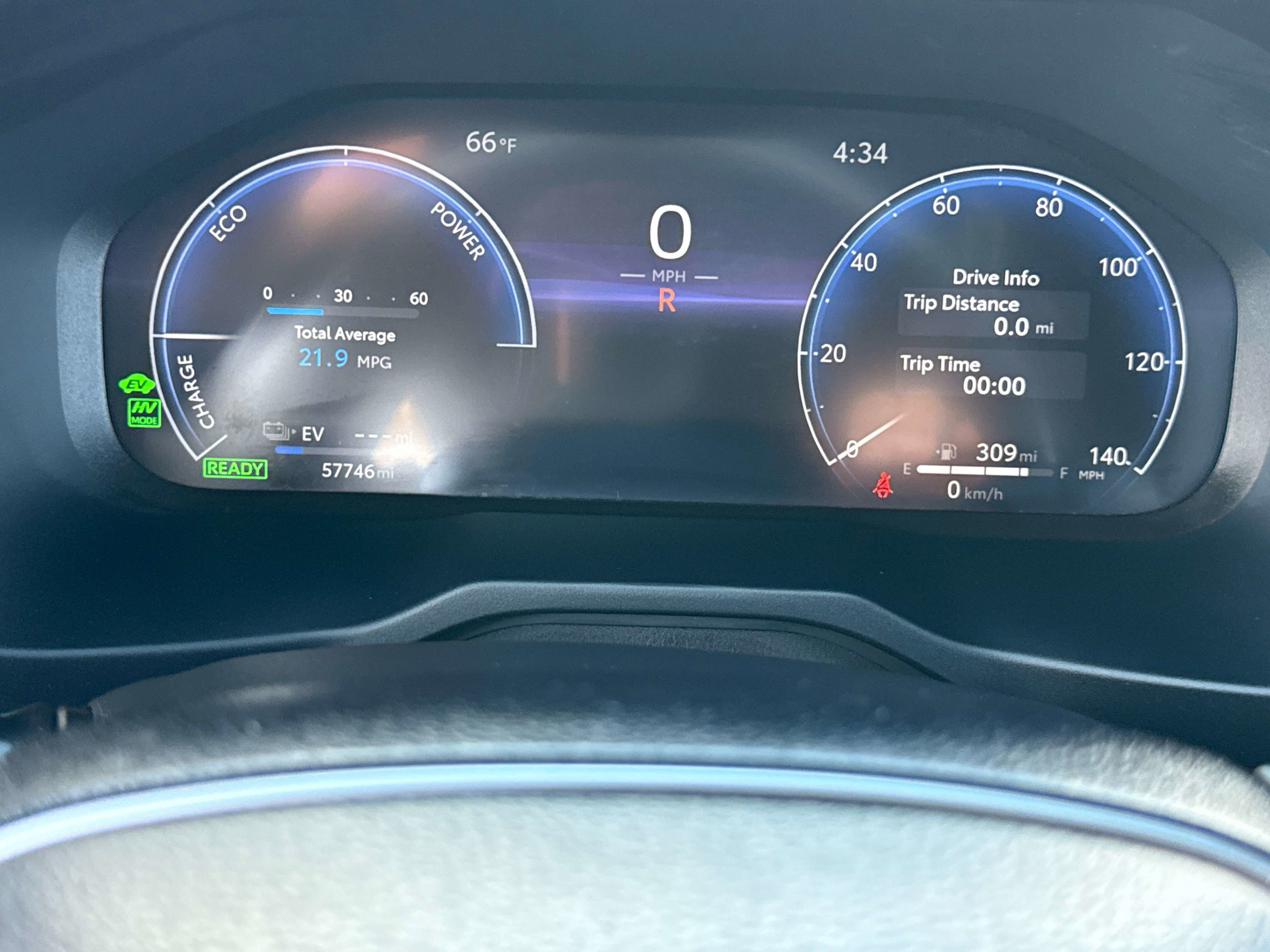 2024 Toyota RAV4 XSE - Photo 23
