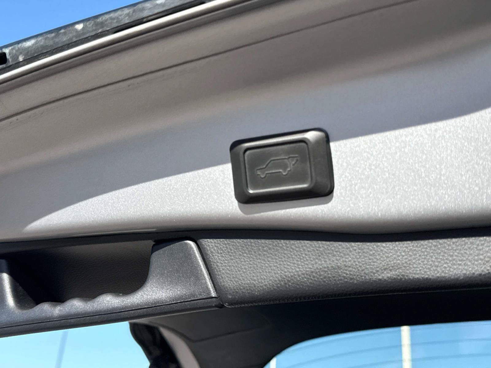 2021 Toyota RAV4 XSE - Photo 23