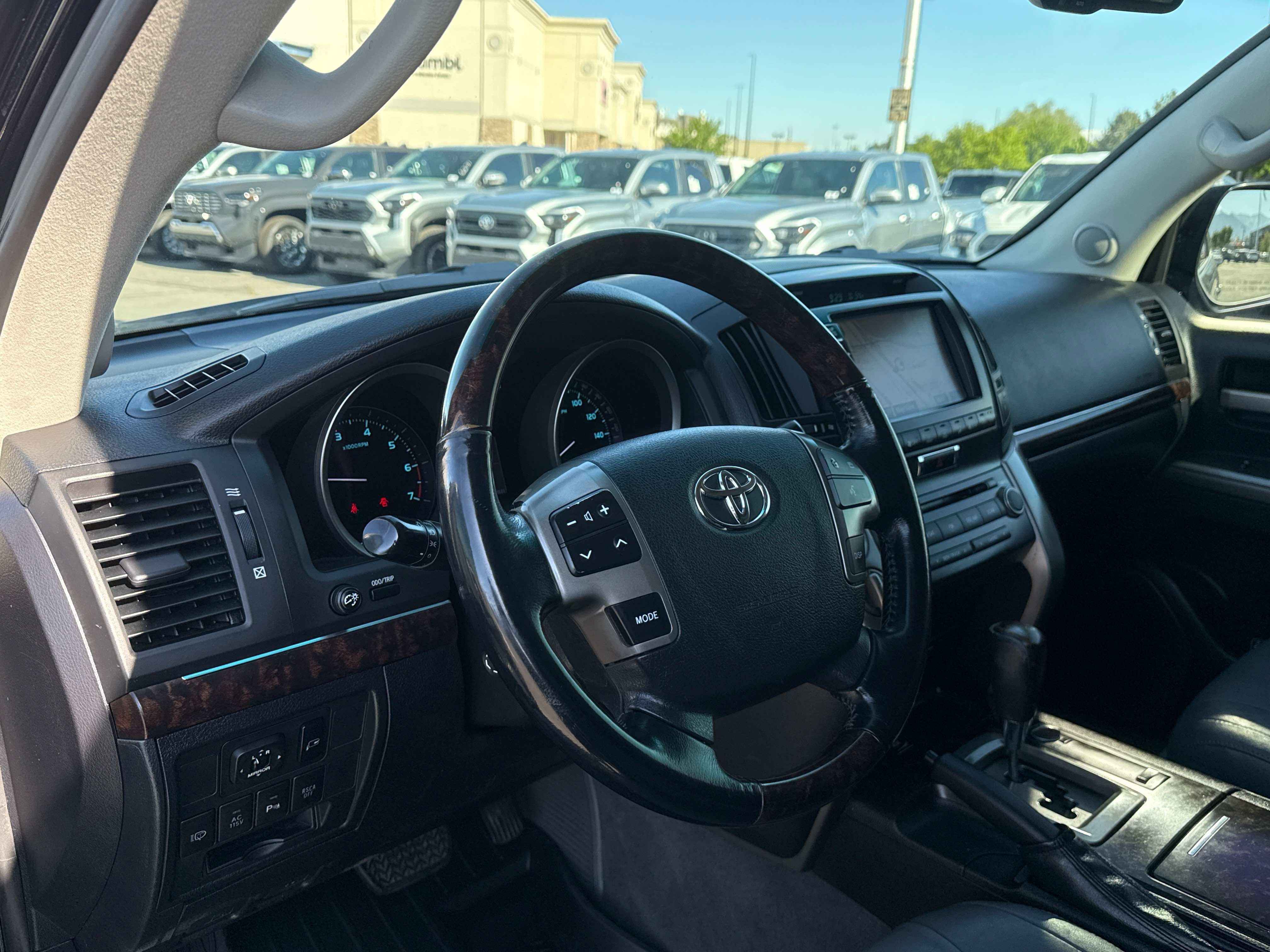 2009 Toyota LAND CRUISER 4dr 4WD (Natl)
