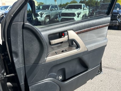 2009 Toyota LAND CRUISER 4dr 4WD (Natl)