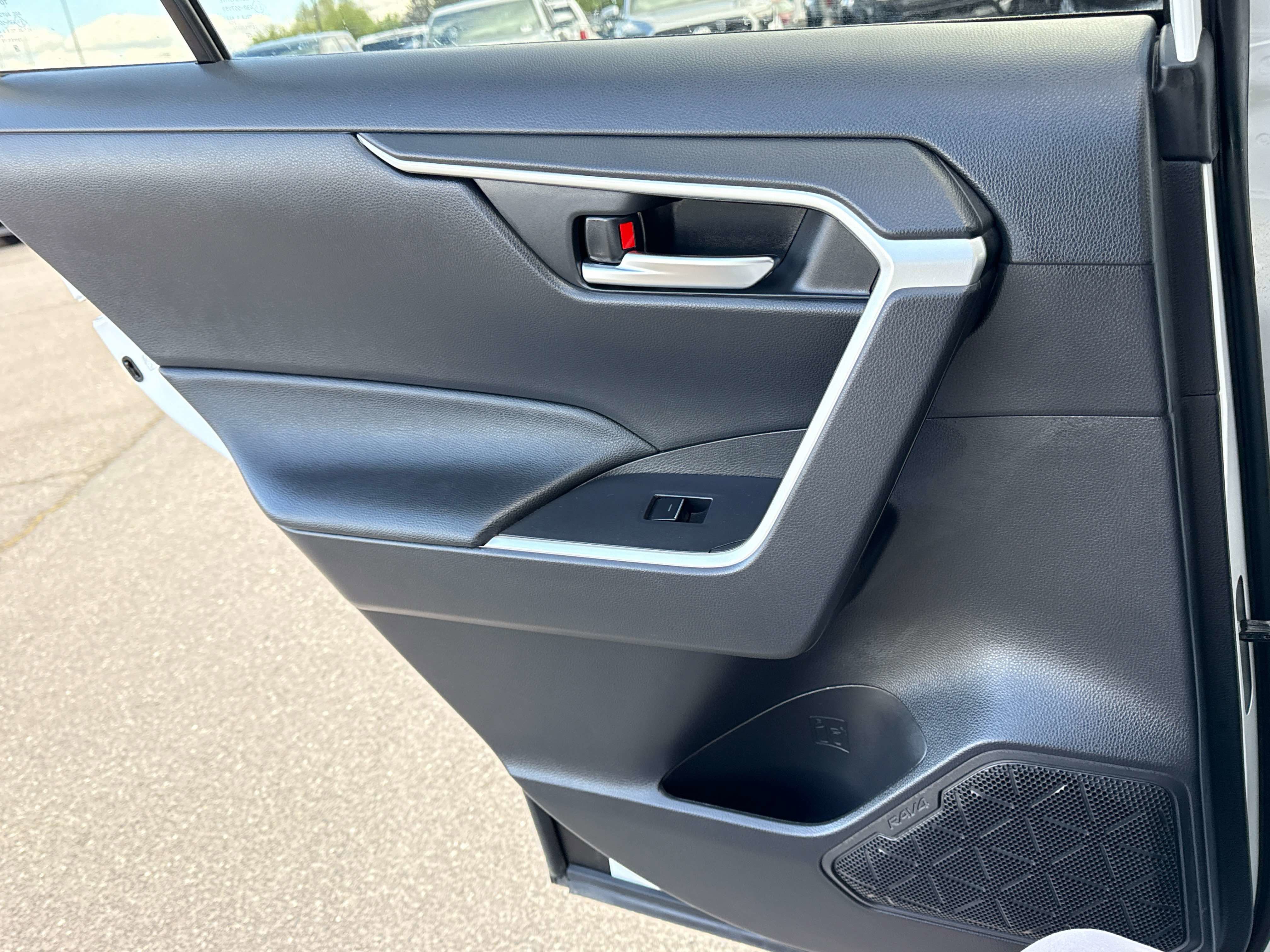 2024 Toyota RAV4 HYBRID Hybrid XLE