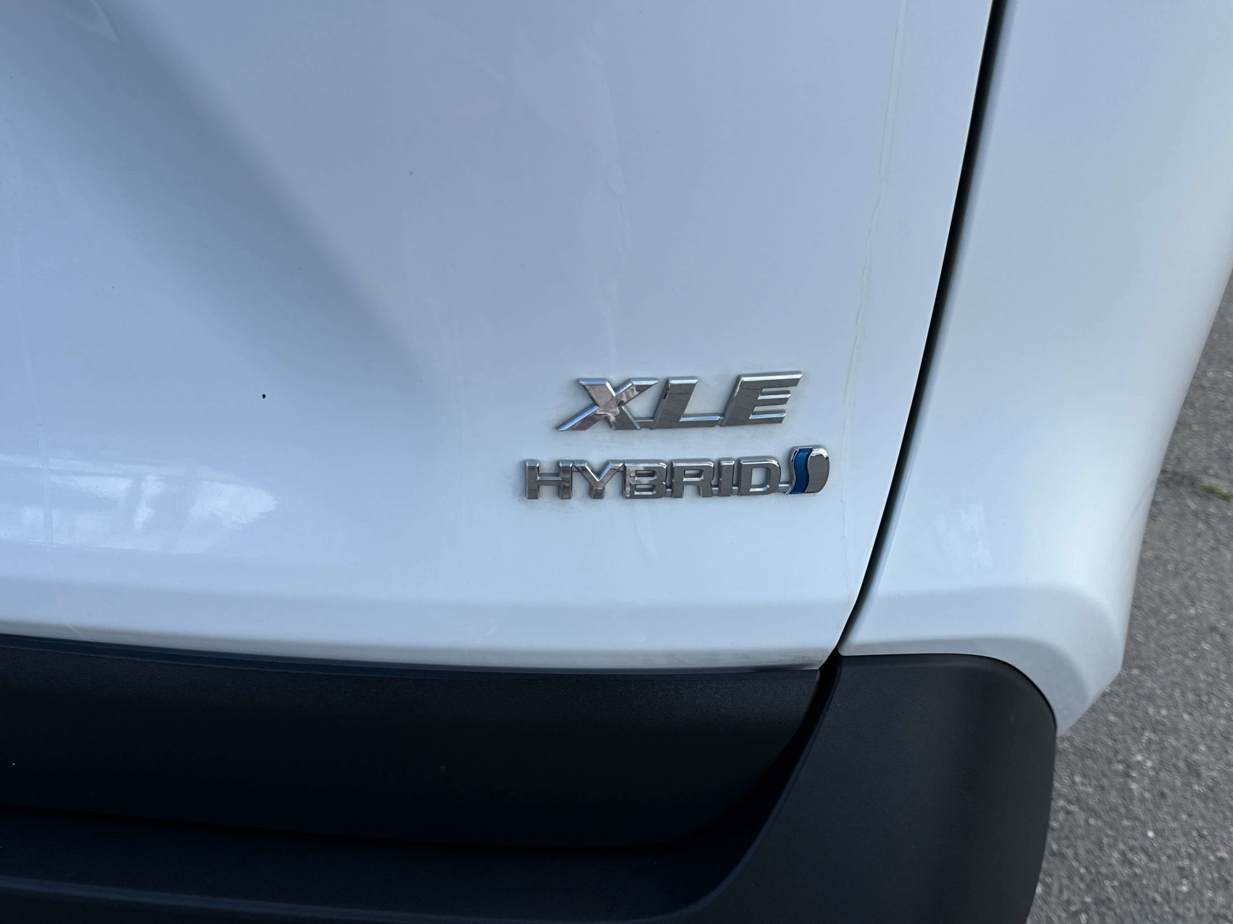 2024 Toyota RAV4 HYBRID Hybrid XLE
