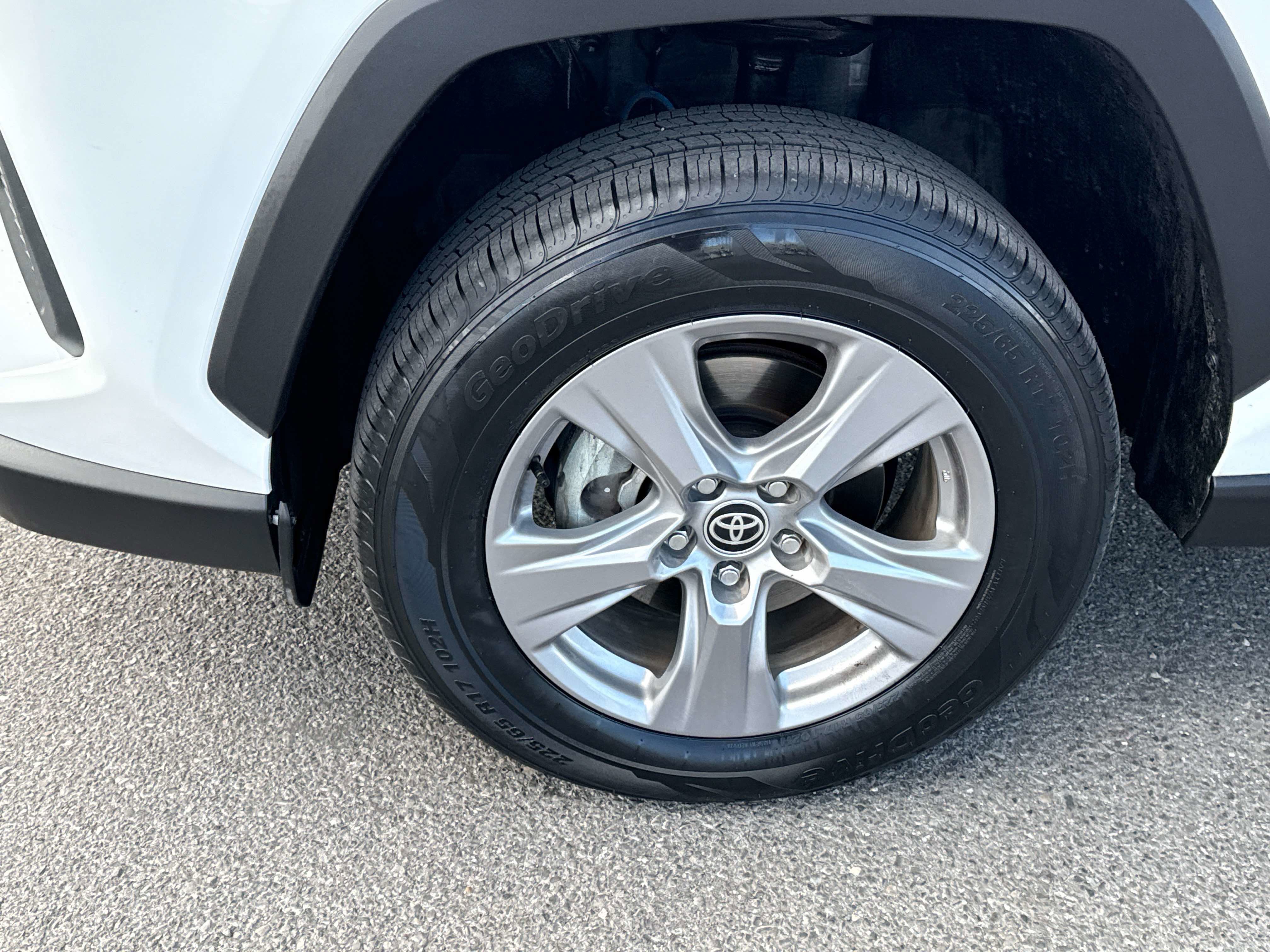 2024 Toyota RAV4 HYBRID Hybrid XLE