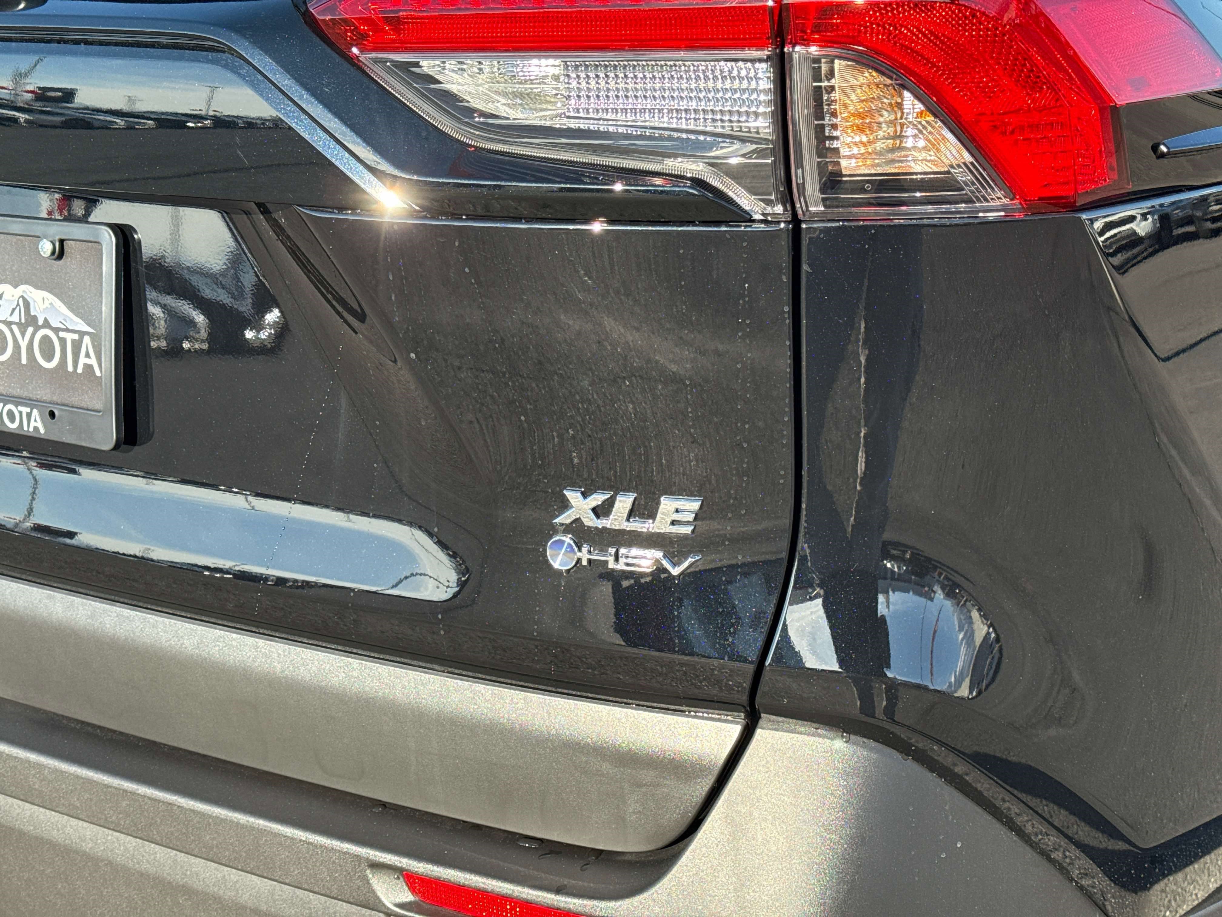 2025 Toyota RAV4 HYBRID Hybrid XLE