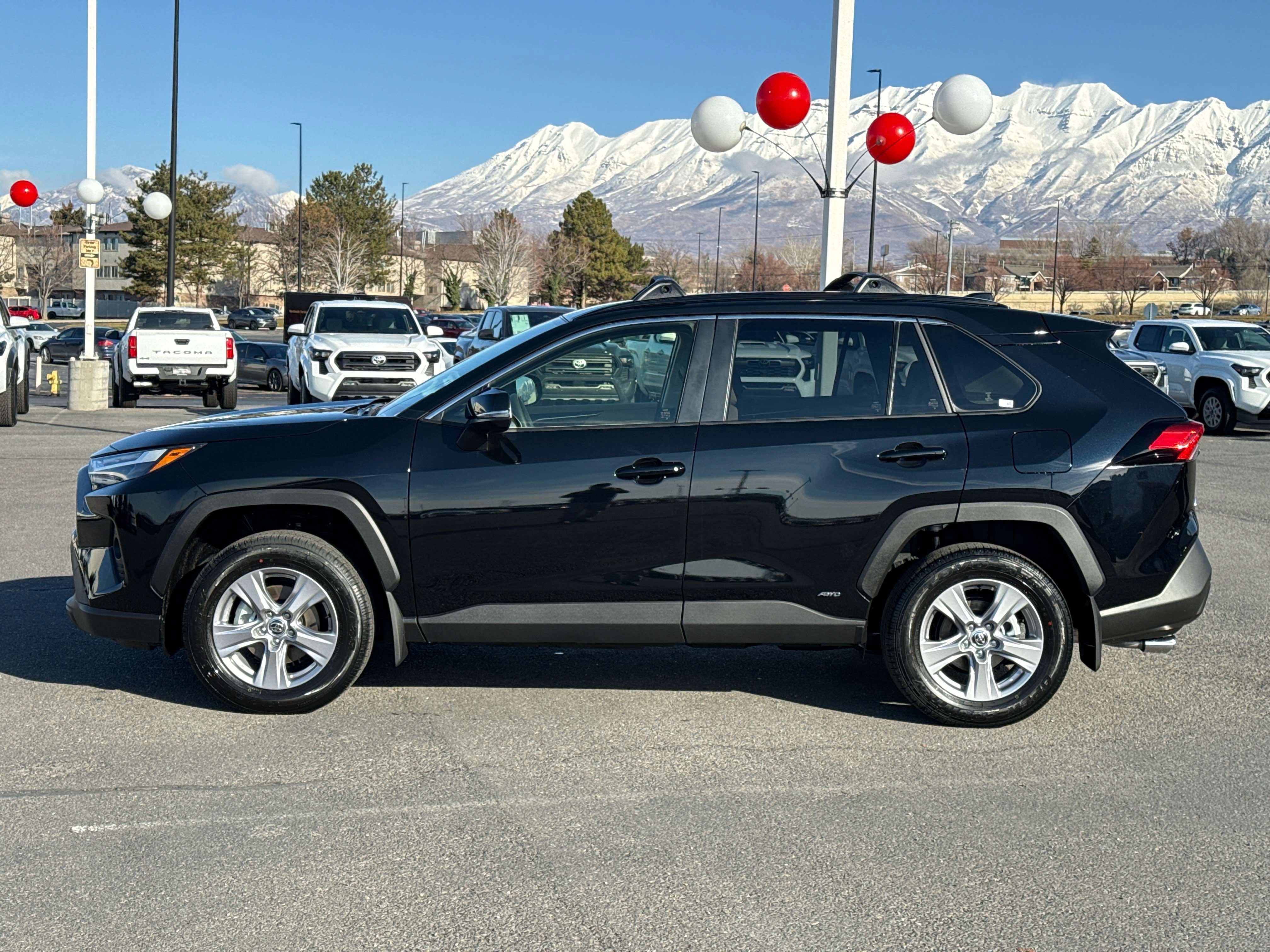 2025 Toyota RAV4 HYBRID Hybrid XLE