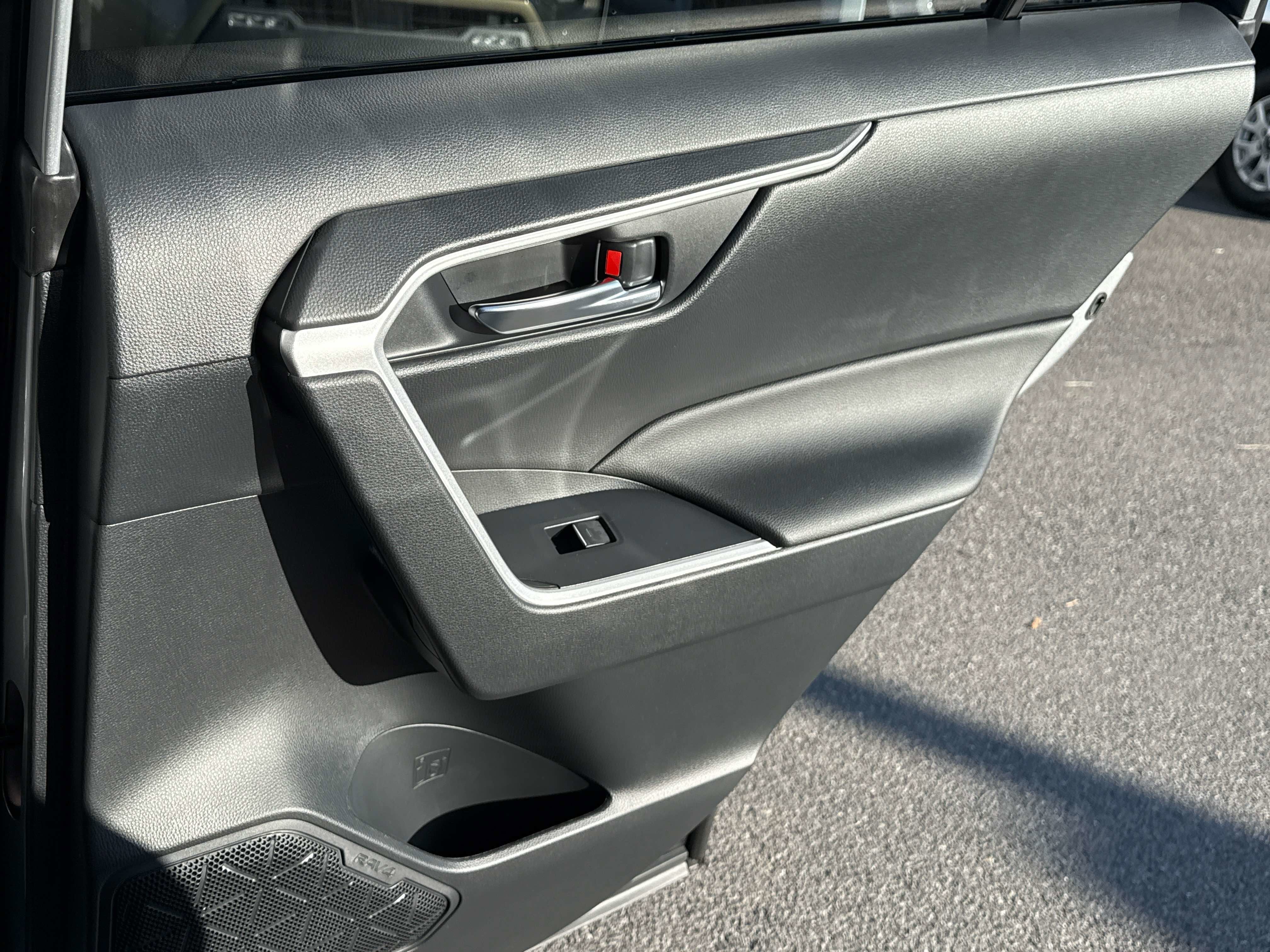 2025 Toyota RAV4 HYBRID Hybrid XLE