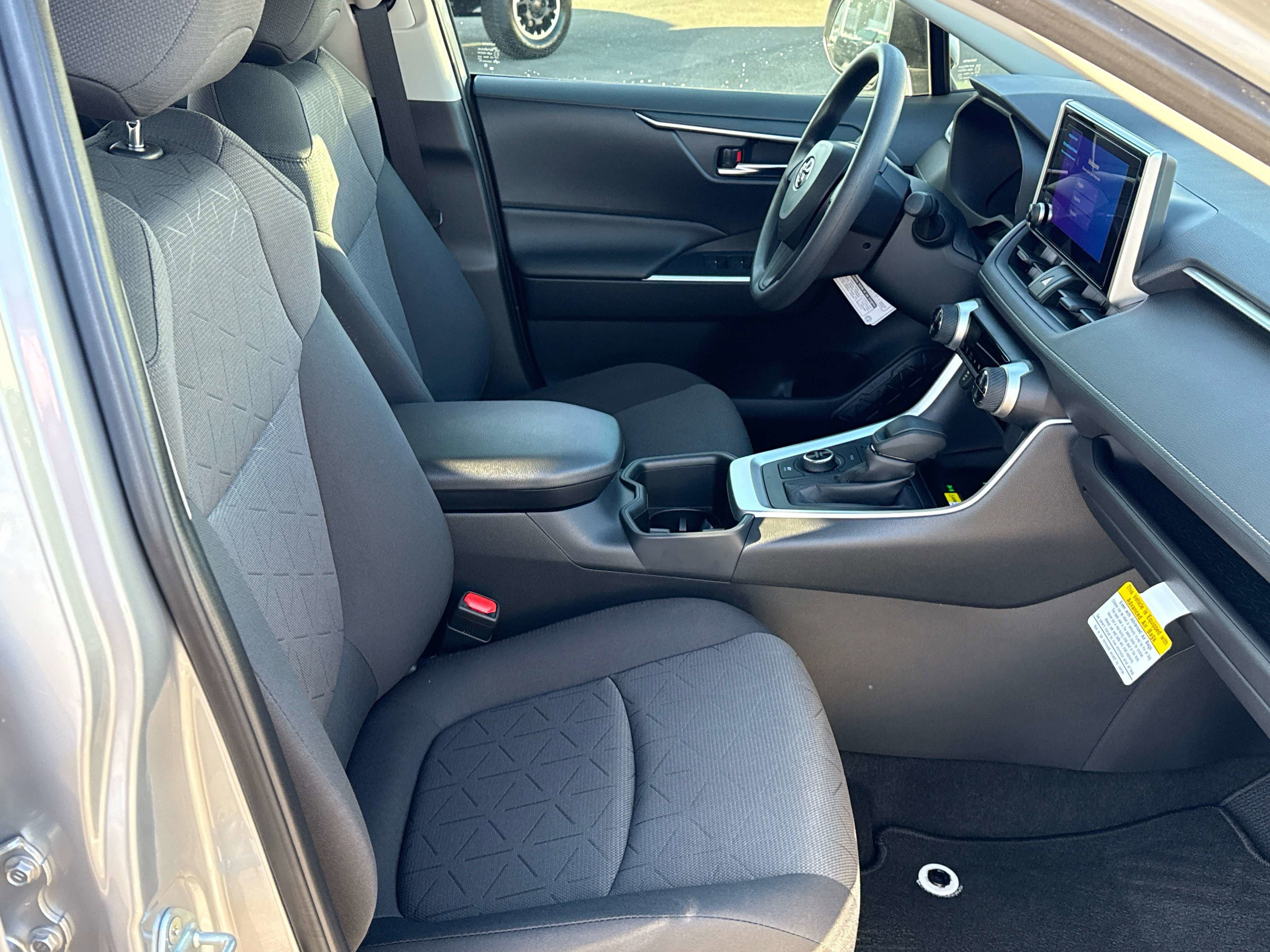 2025 Toyota RAV4 HYBRID Hybrid XLE