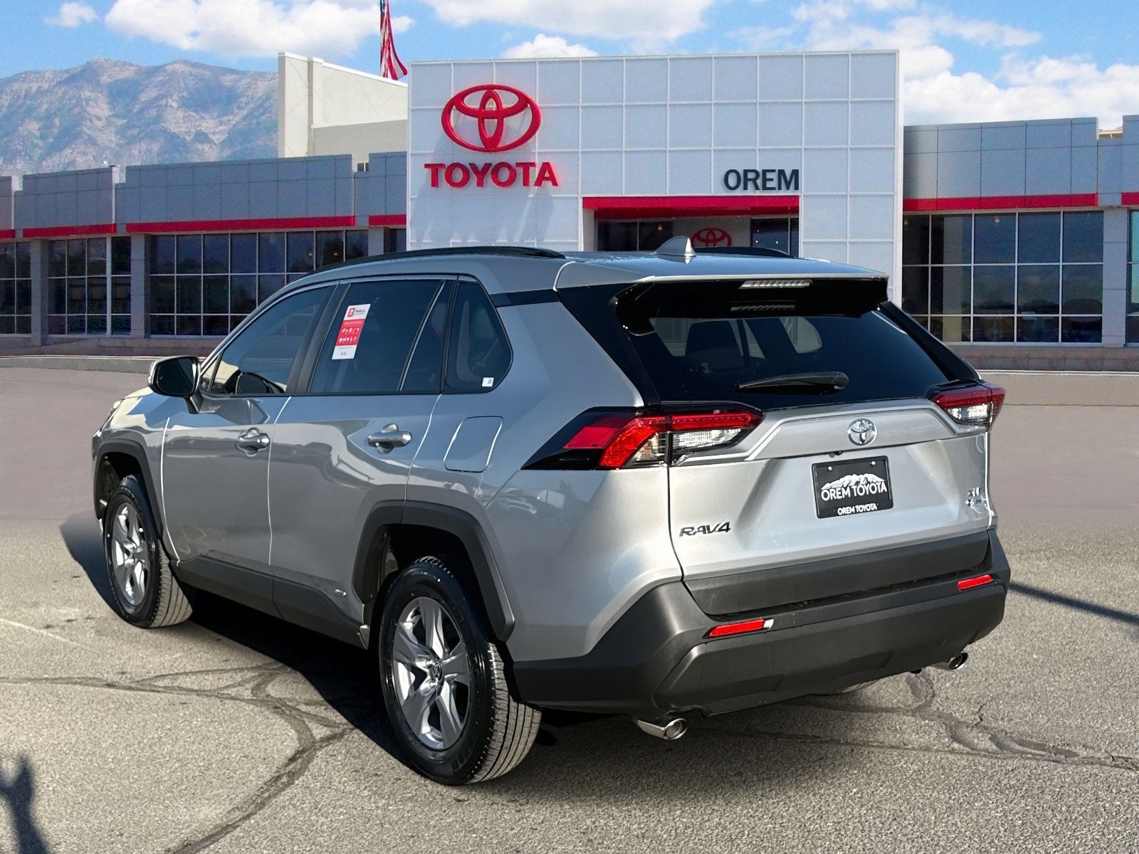 2025 Toyota RAV4 HYBRID Hybrid XLE