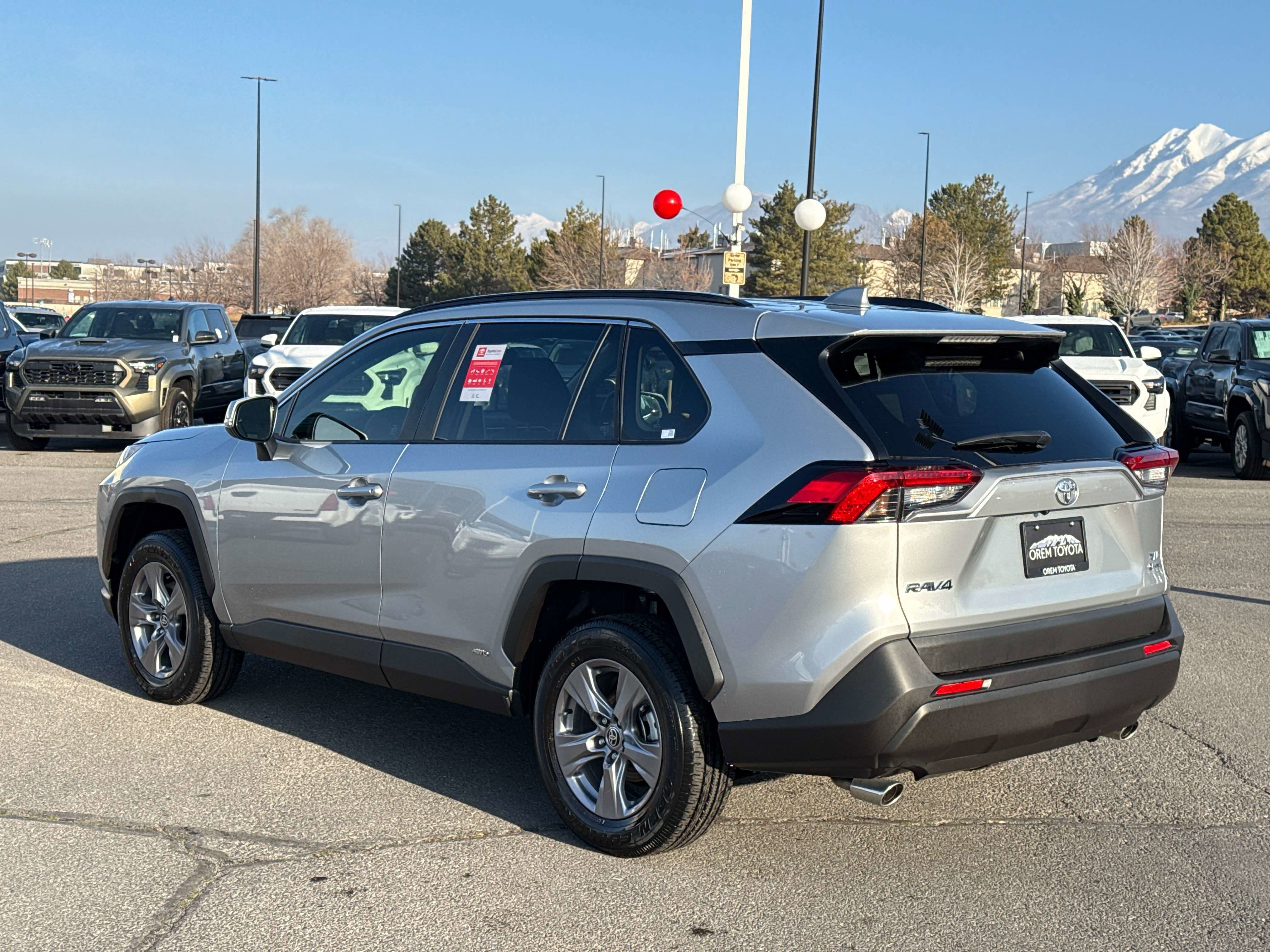 2025 Toyota RAV4 HYBRID Hybrid XLE