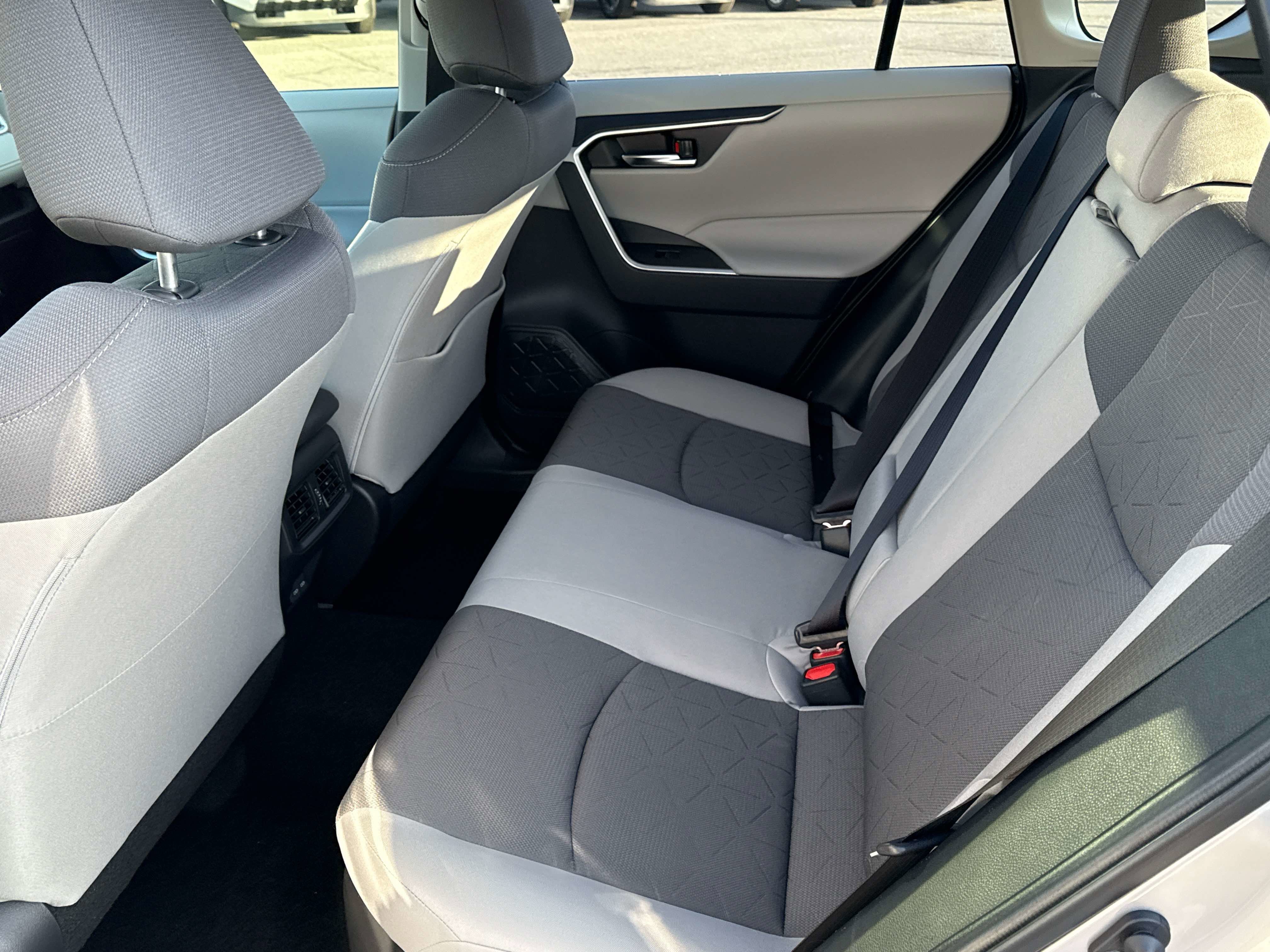 2025 Toyota RAV4 HYBRID Hybrid XLE