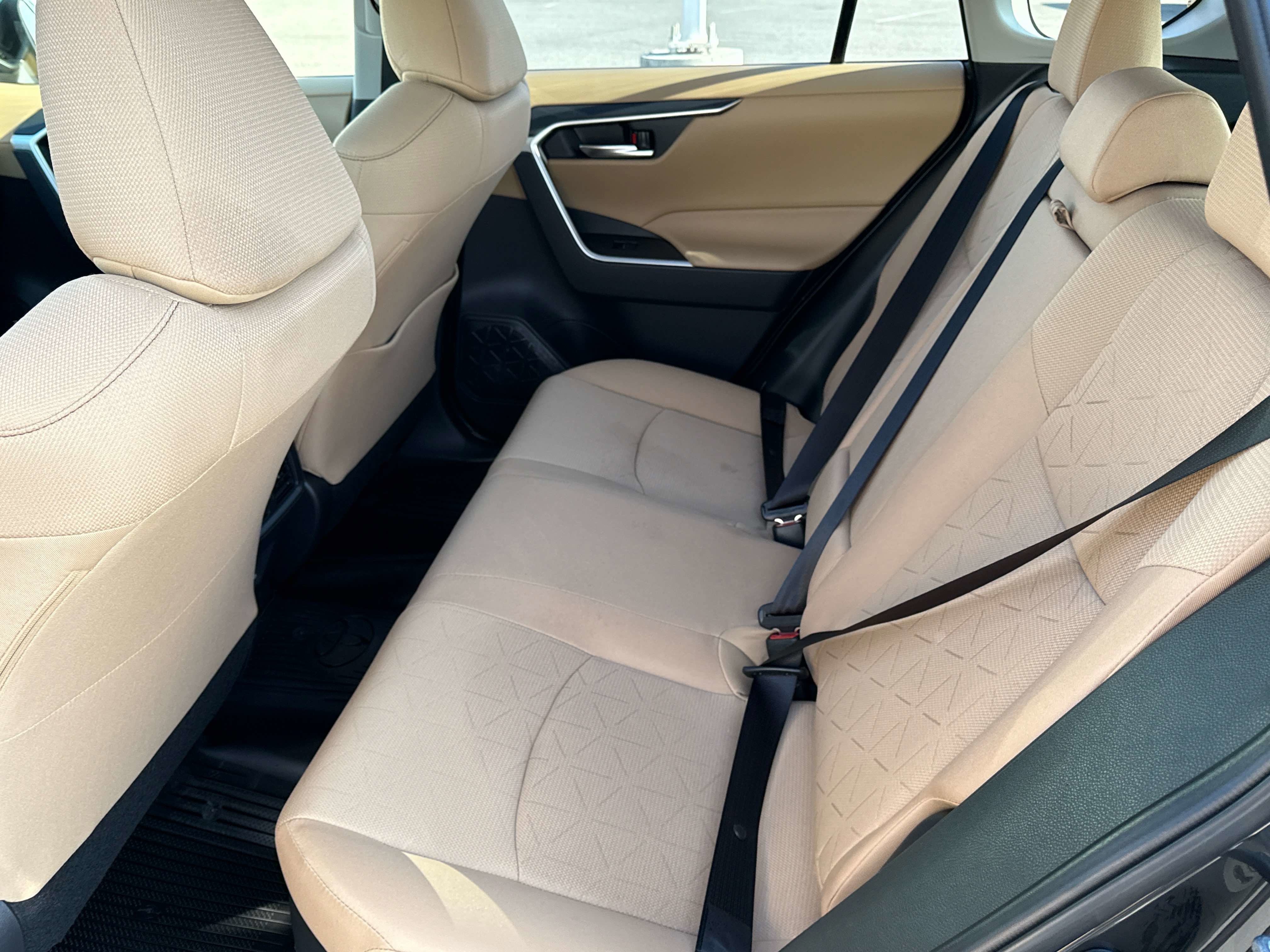 2025 Toyota RAV4 HYBRID Hybrid XLE