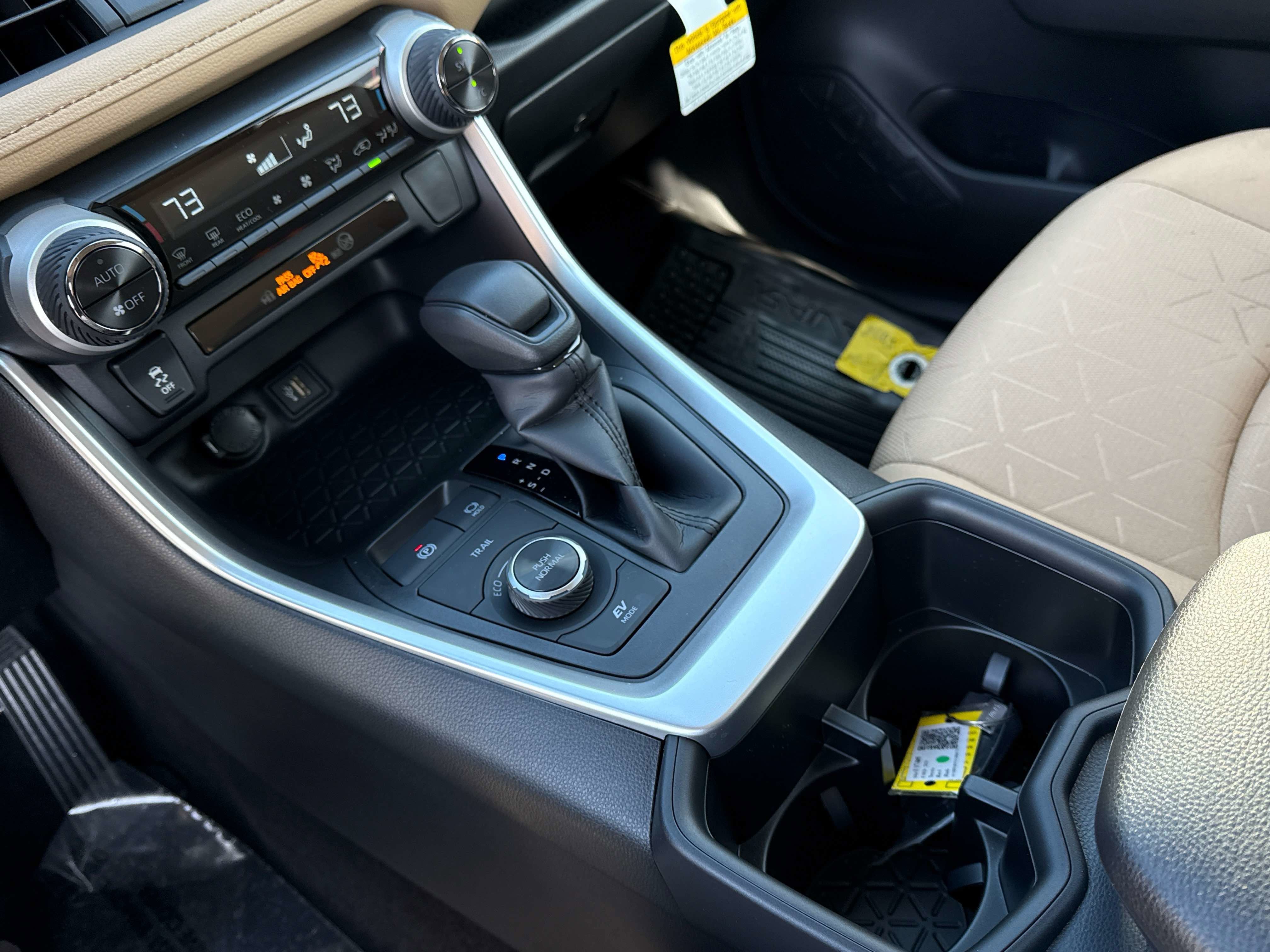 2025 Toyota RAV4 HYBRID Hybrid XLE