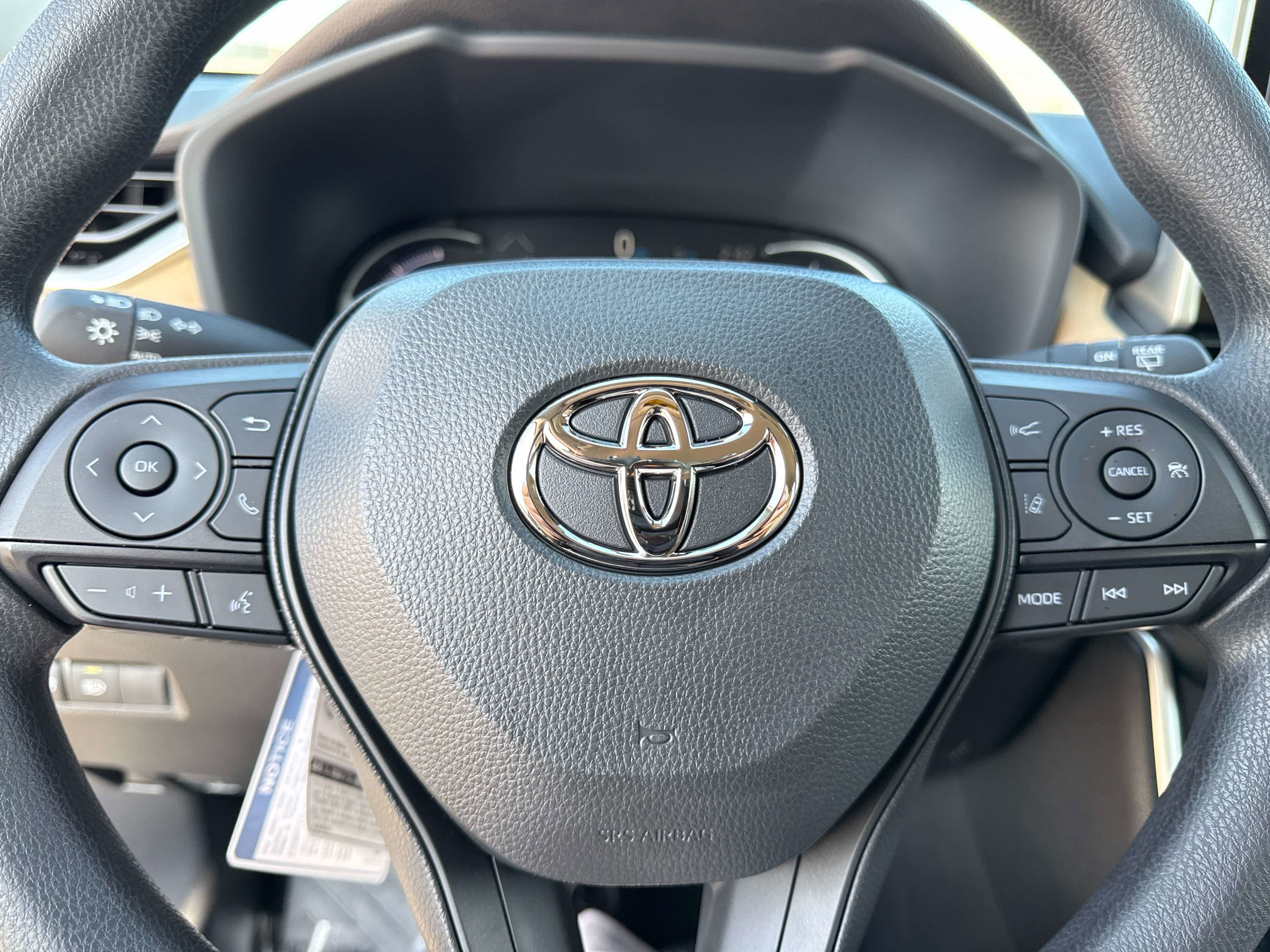 2025 Toyota RAV4 HYBRID Hybrid XLE