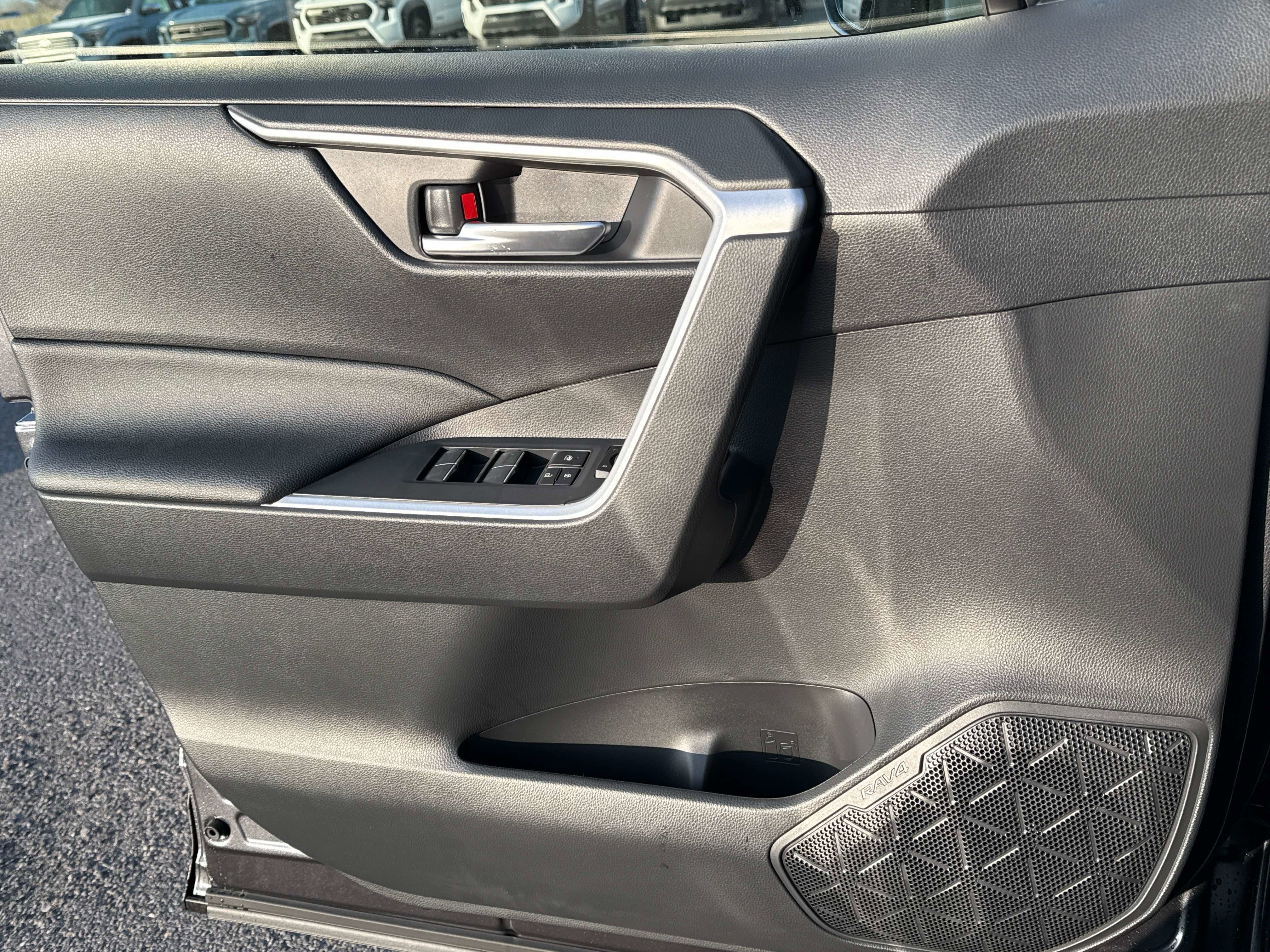 2025 Toyota RAV4 HYBRID Hybrid XLE