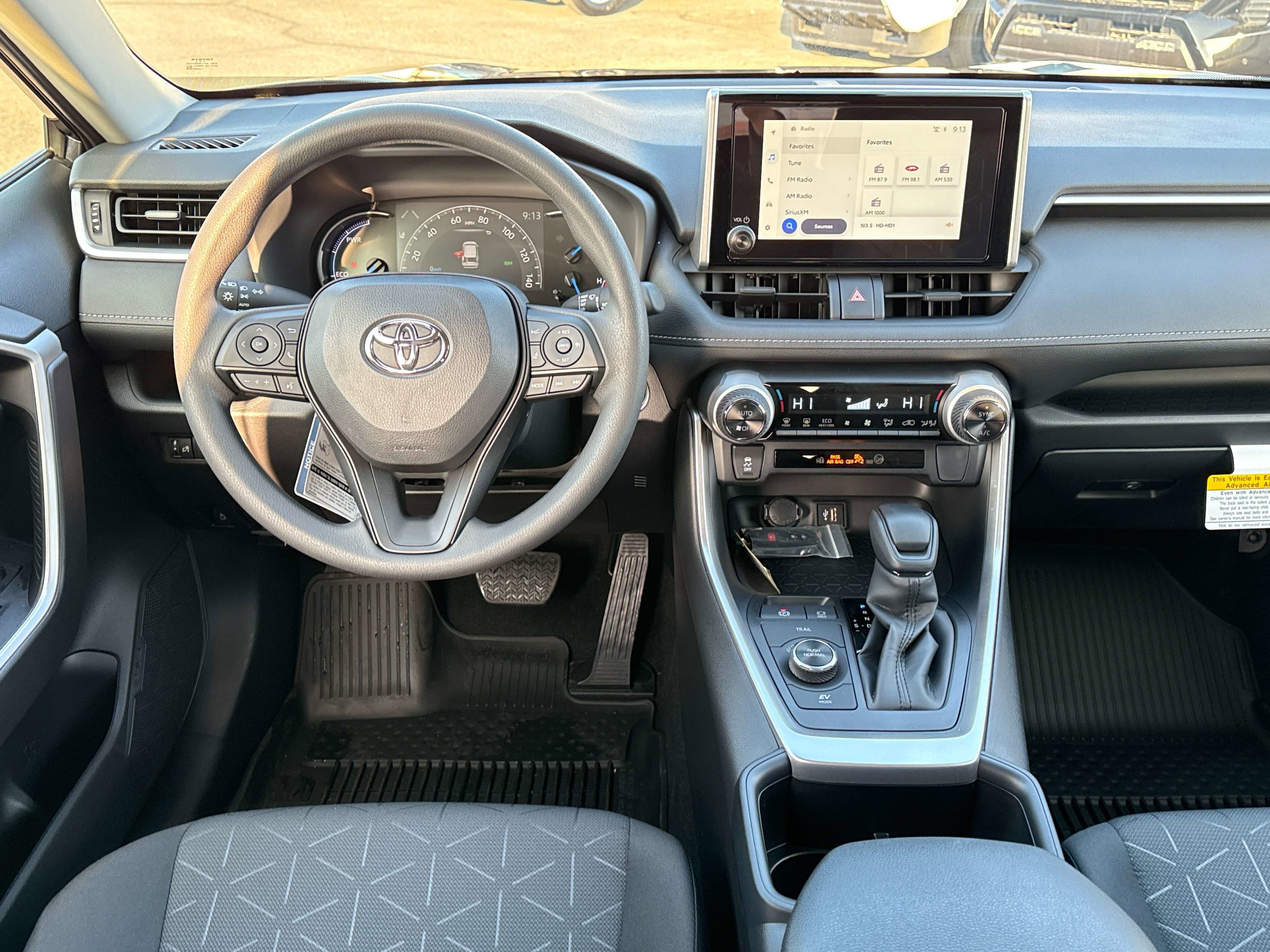 2025 Toyota RAV4 HYBRID Hybrid XLE