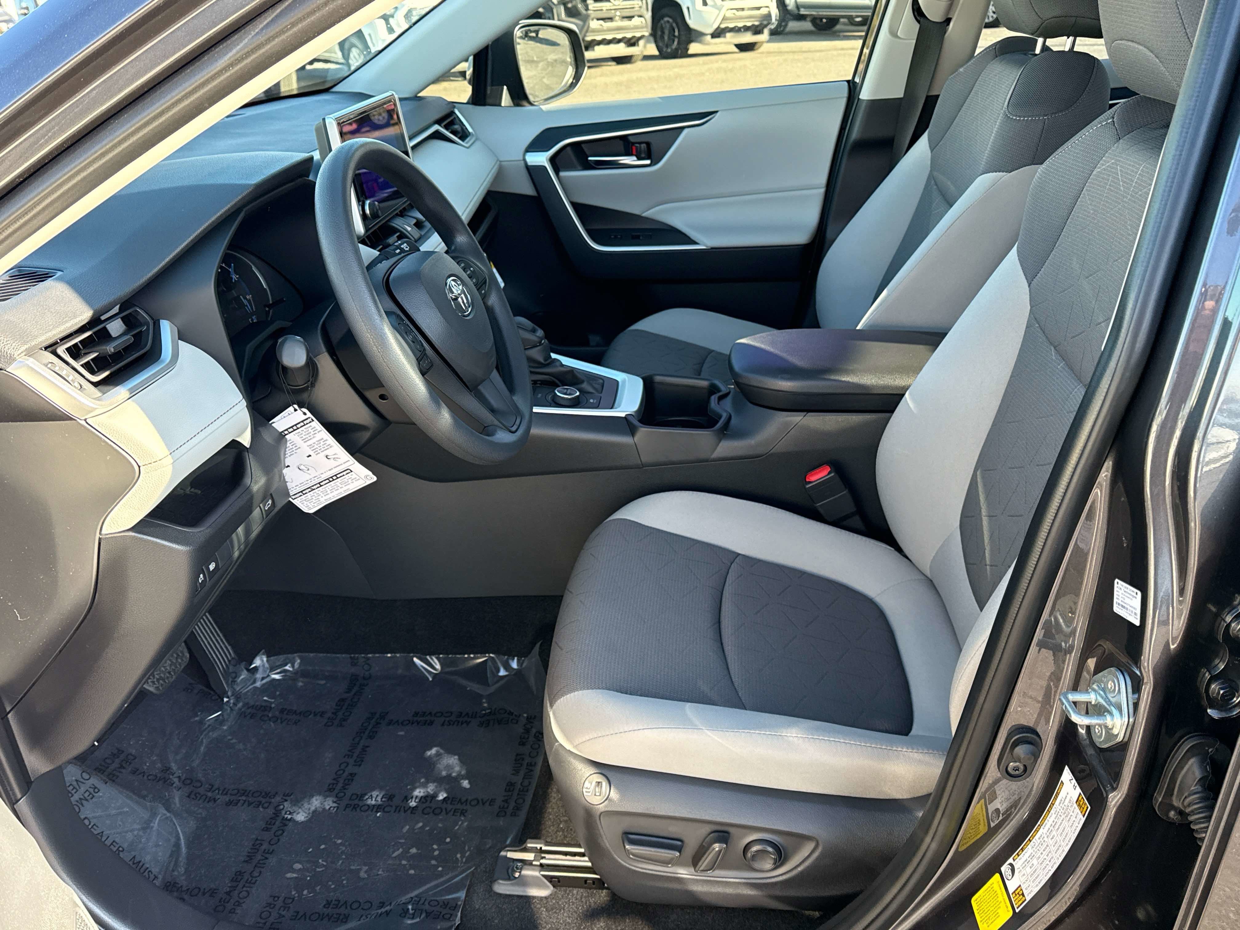 2025 Toyota RAV4 HYBRID Hybrid XLE