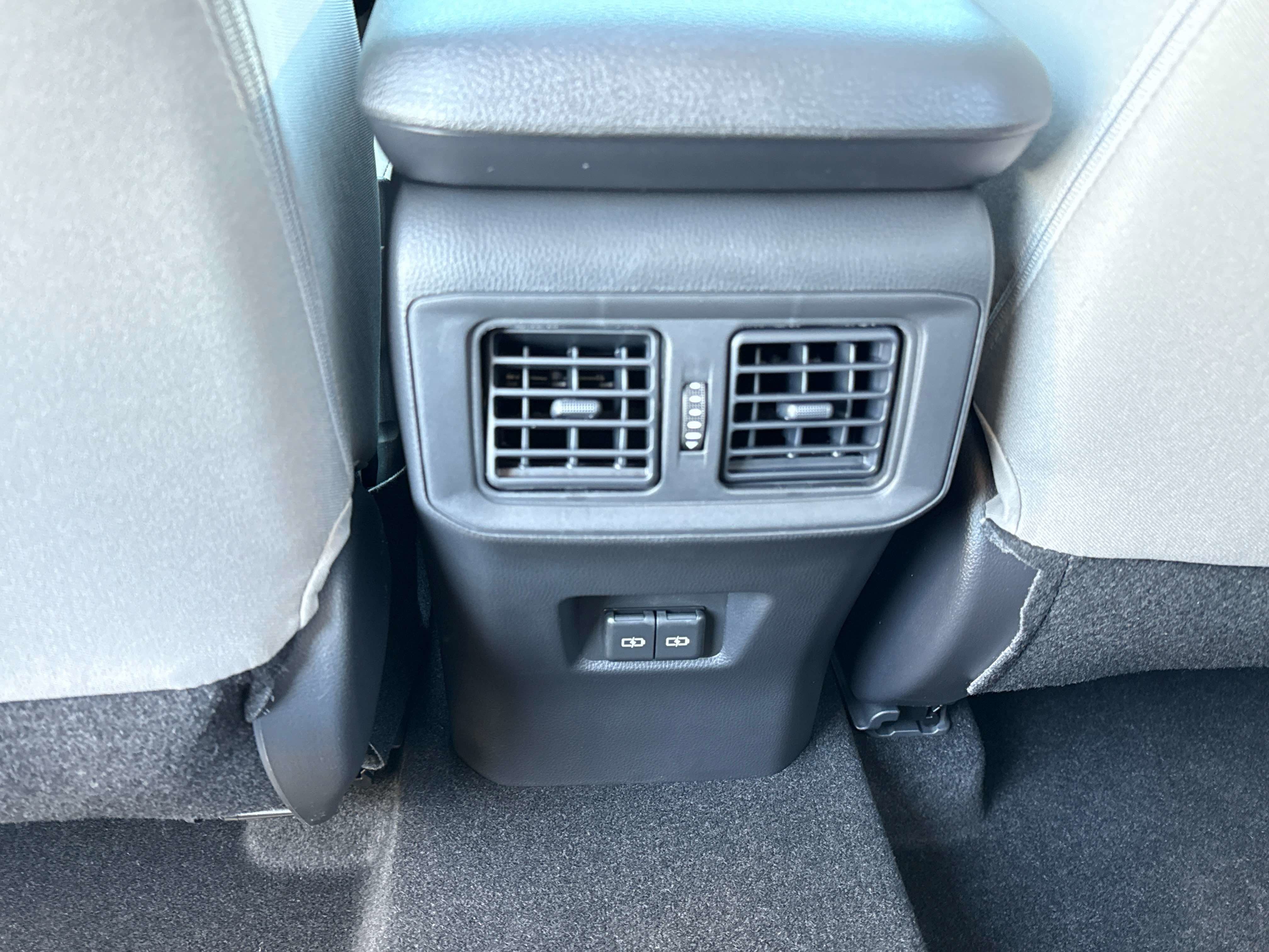 2025 Toyota RAV4 HYBRID Hybrid XLE