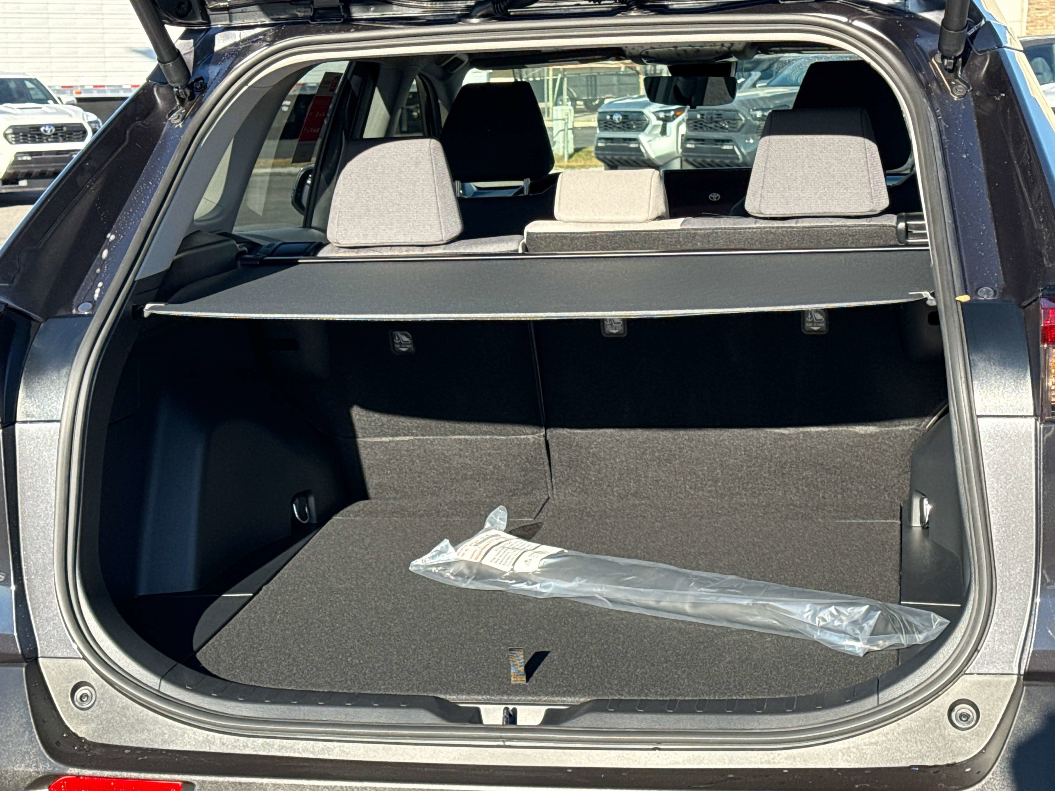 2025 Toyota RAV4 HYBRID Hybrid XLE