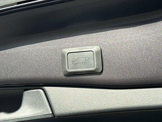 2025 Toyota RAV4 HYBRID Hybrid XLE