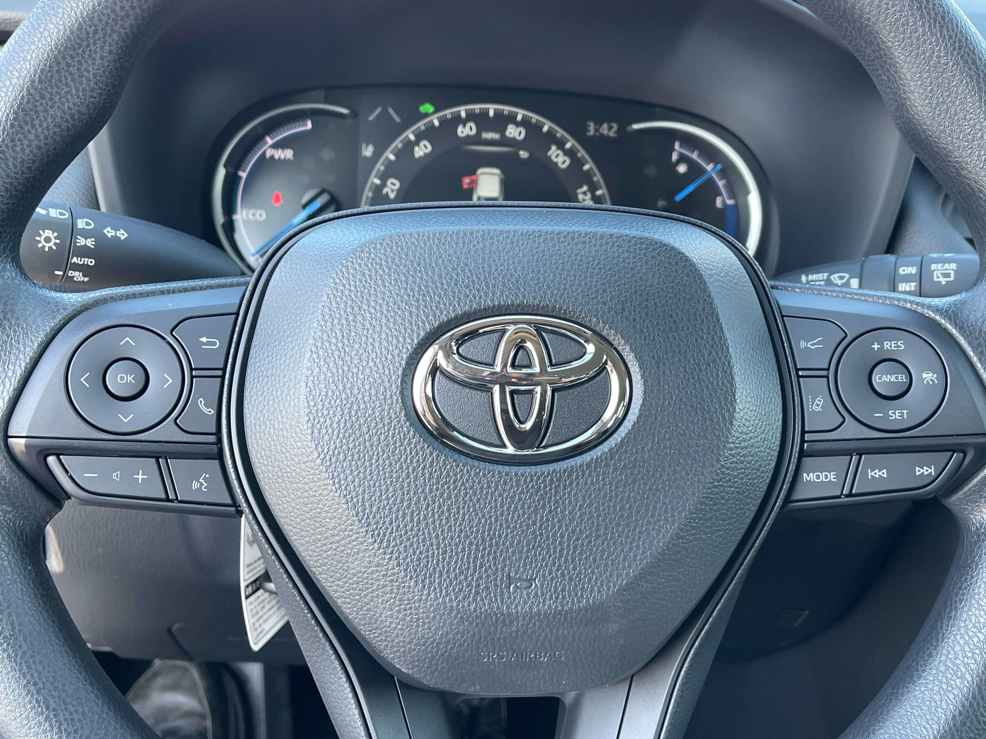 2025 Toyota RAV4 HYBRID Hybrid XLE