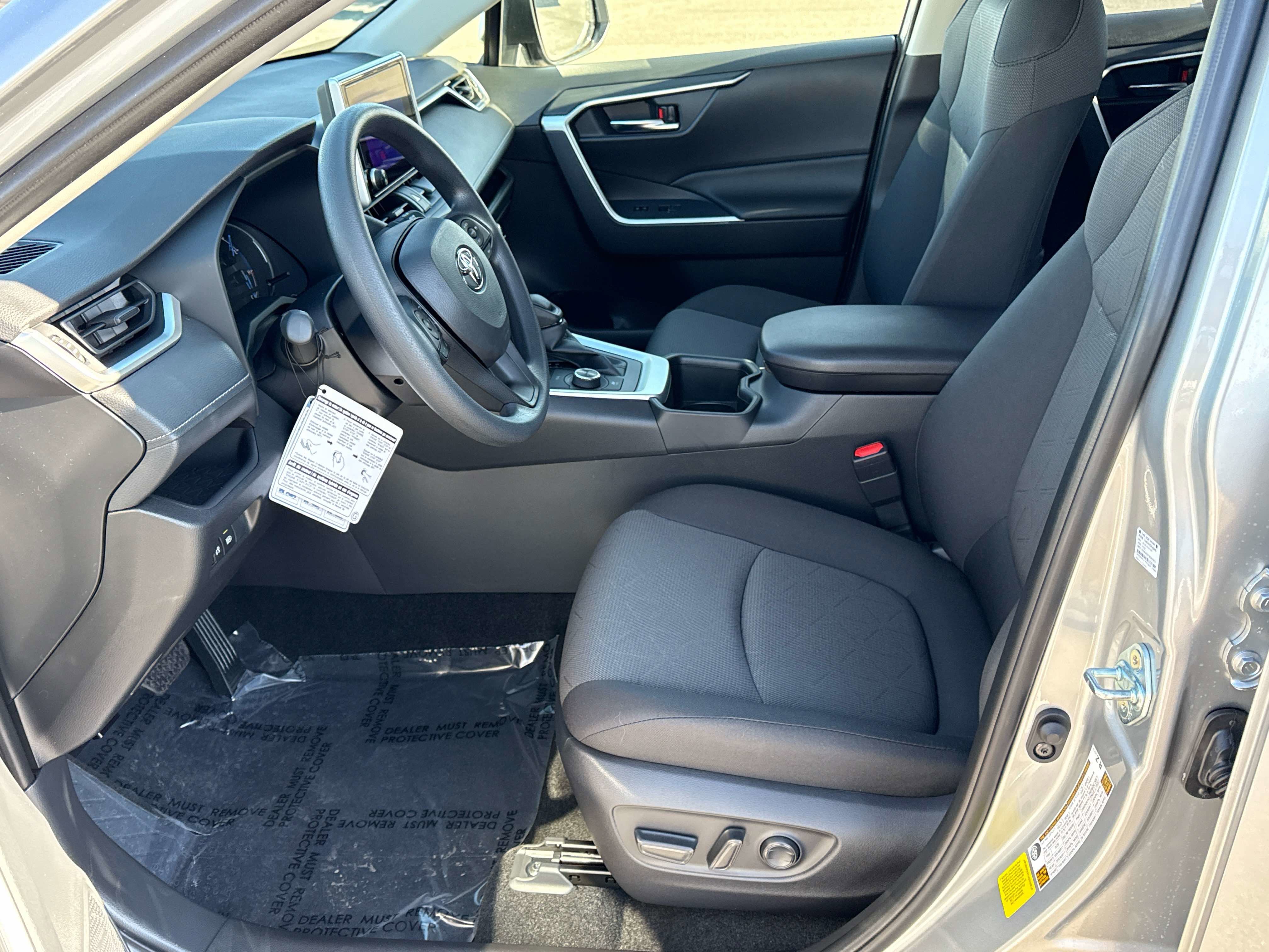 2025 Toyota RAV4 HYBRID Hybrid XLE