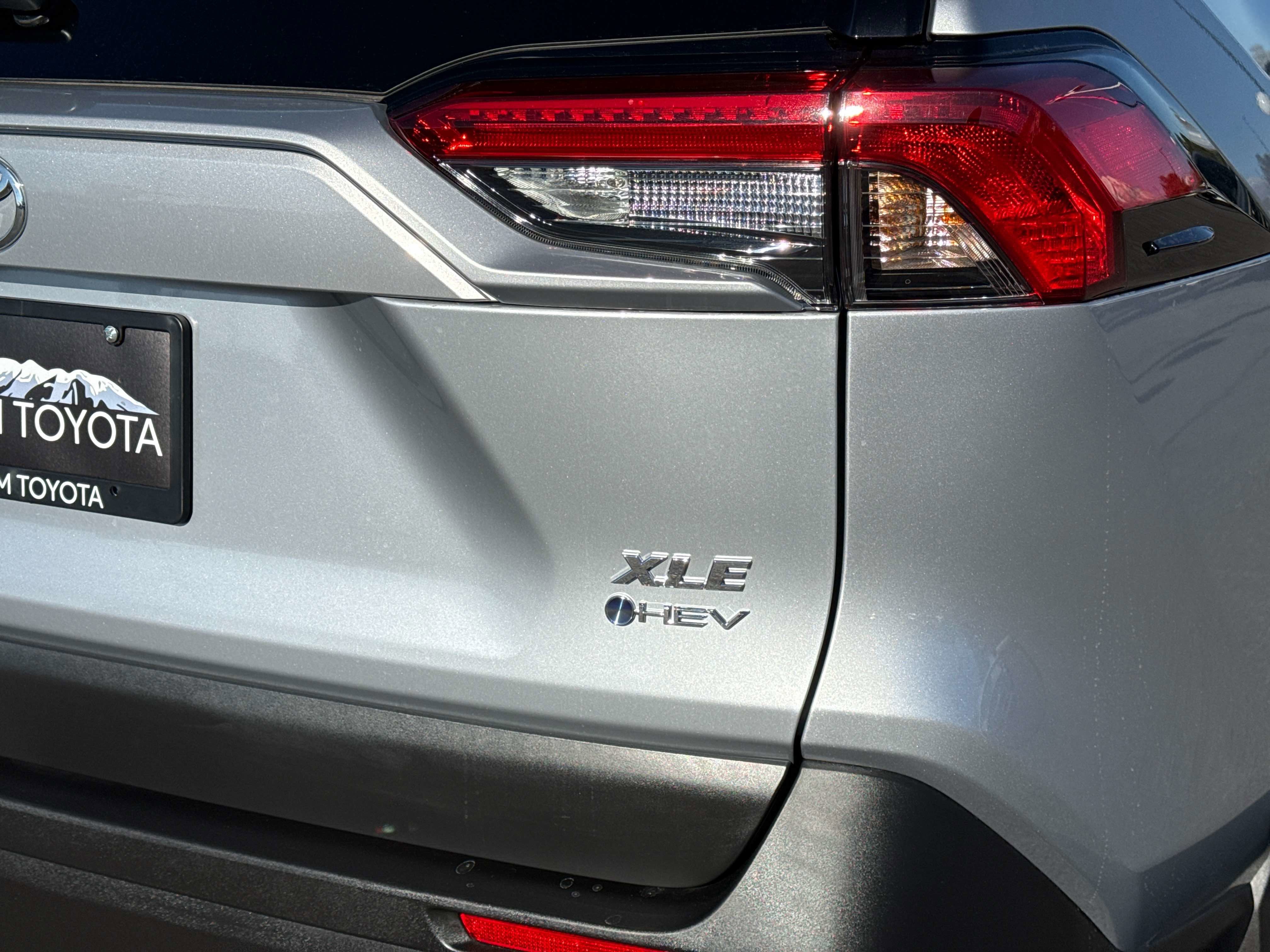 2025 Toyota RAV4 HYBRID Hybrid XLE